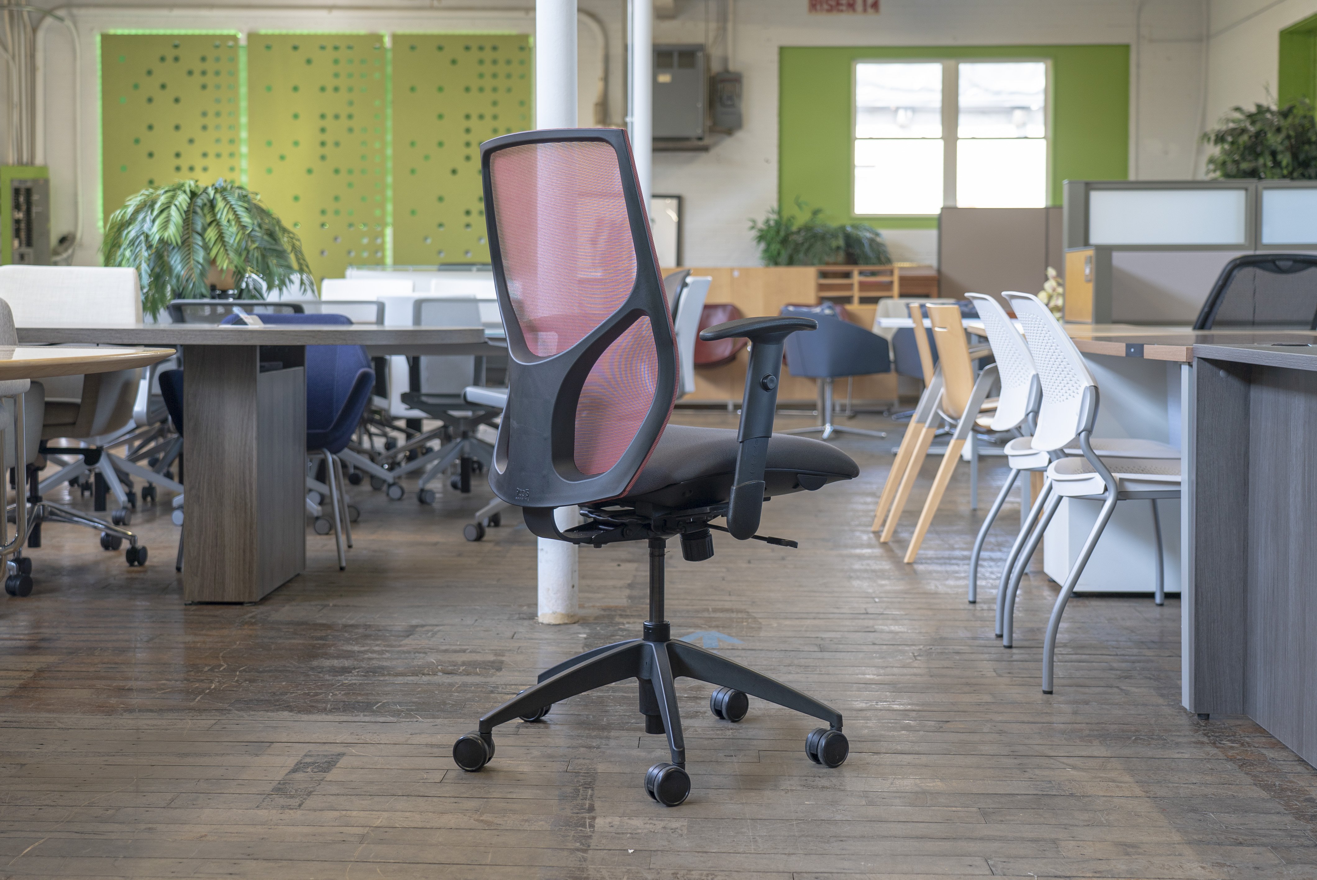 9to5-seating-vault-task-chairs