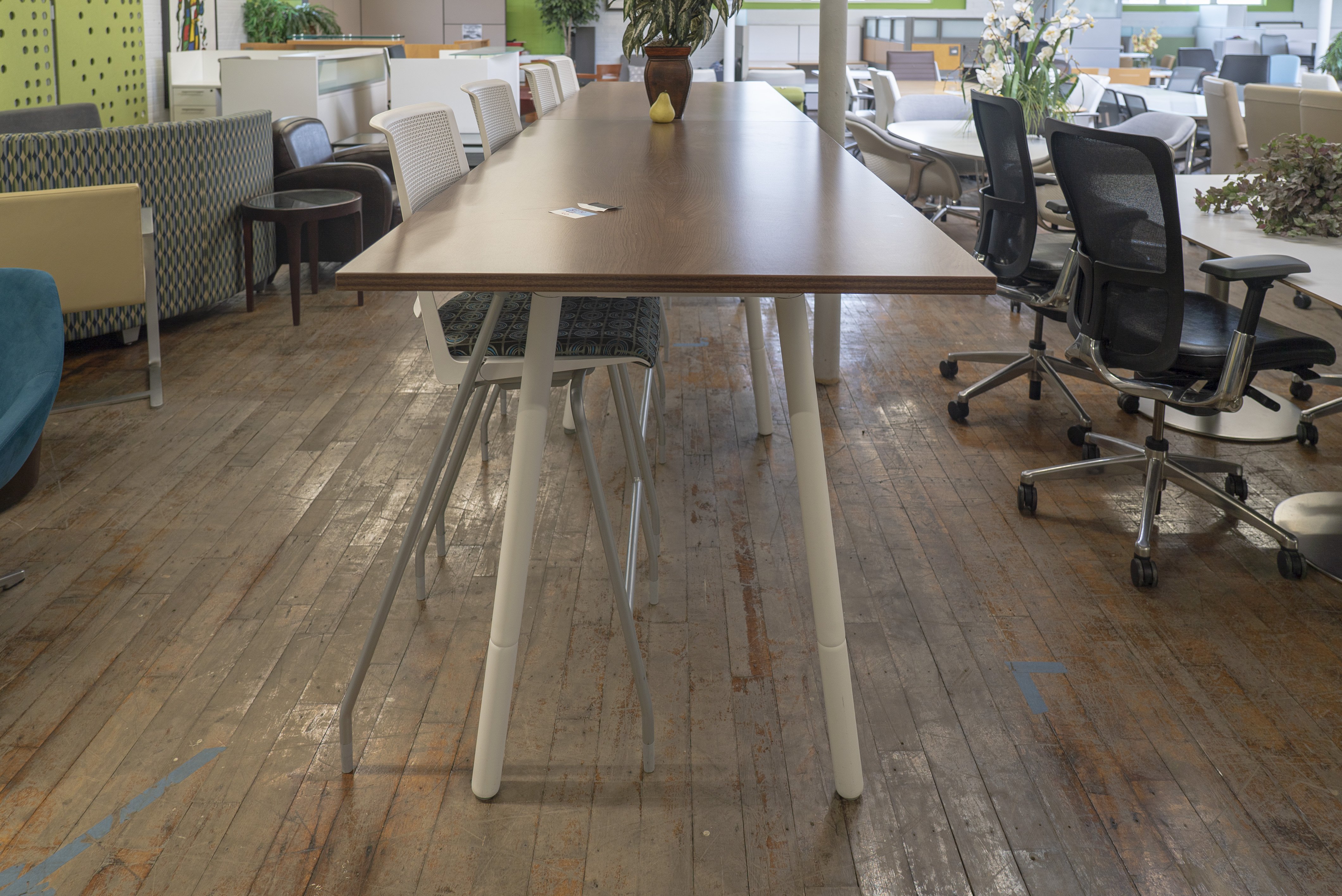 custom-12-bar-height-conference-cafe-table