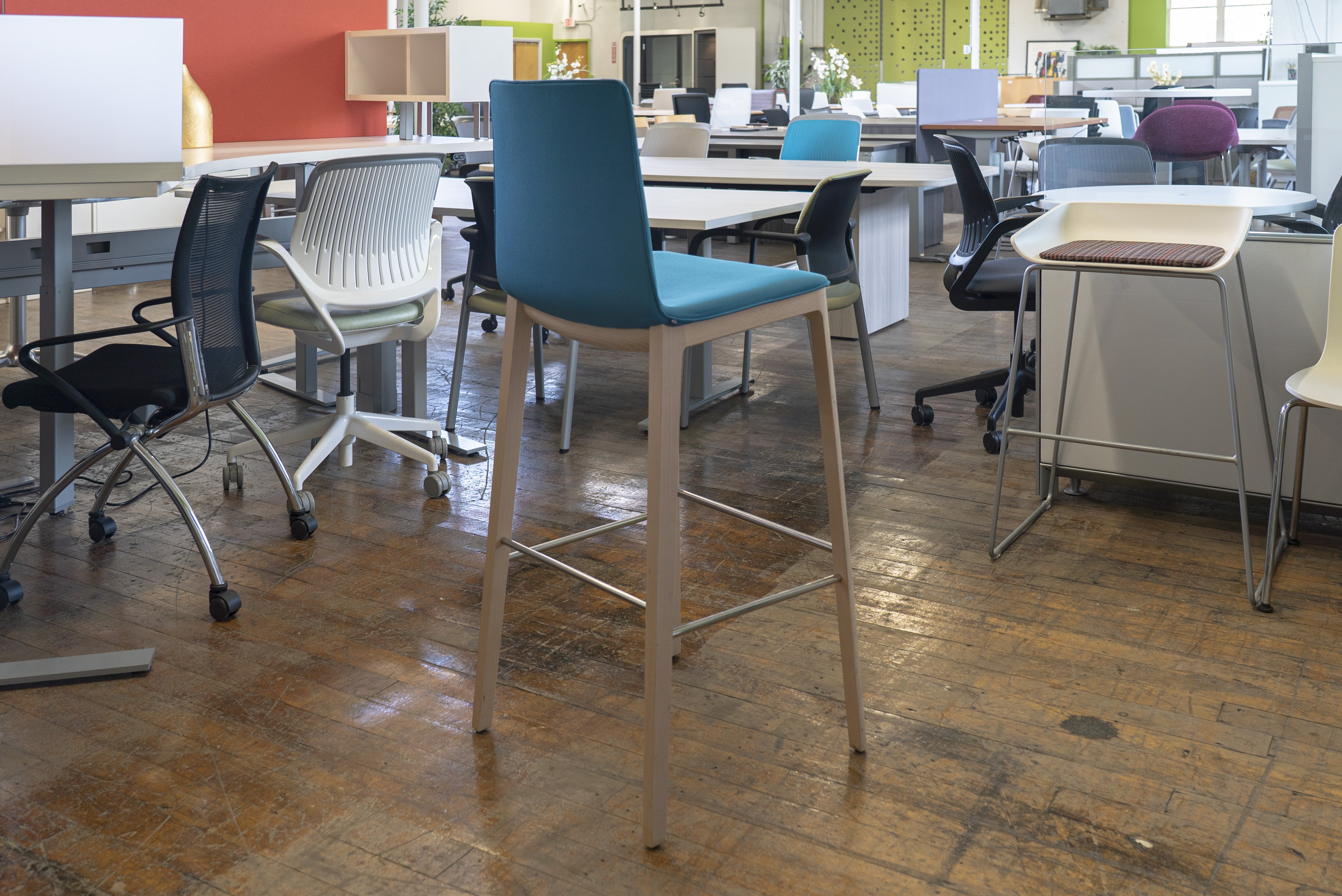 andreu-world-flex-chair-high-back-stools