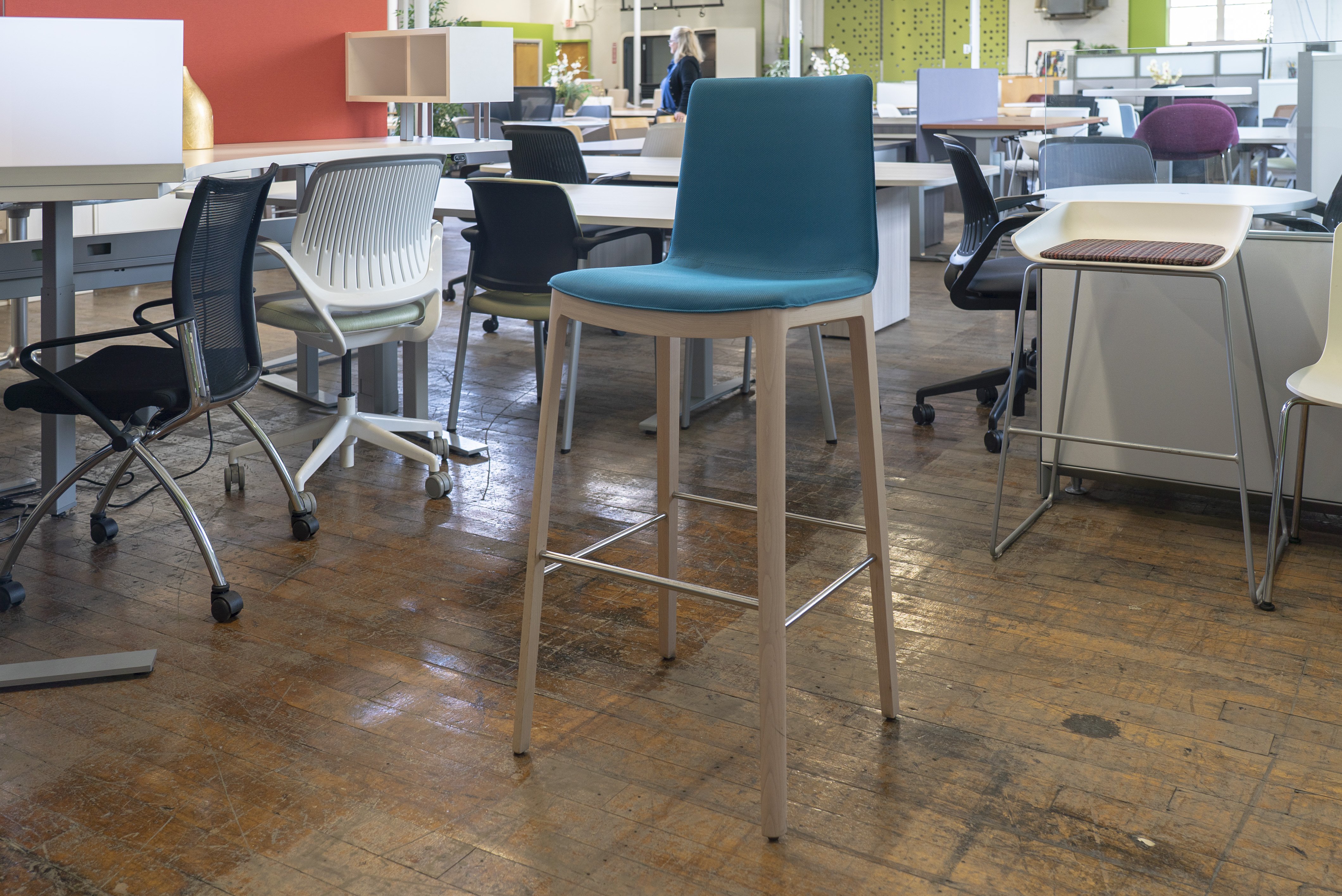 andreu-world-flex-chair-high-back-stools