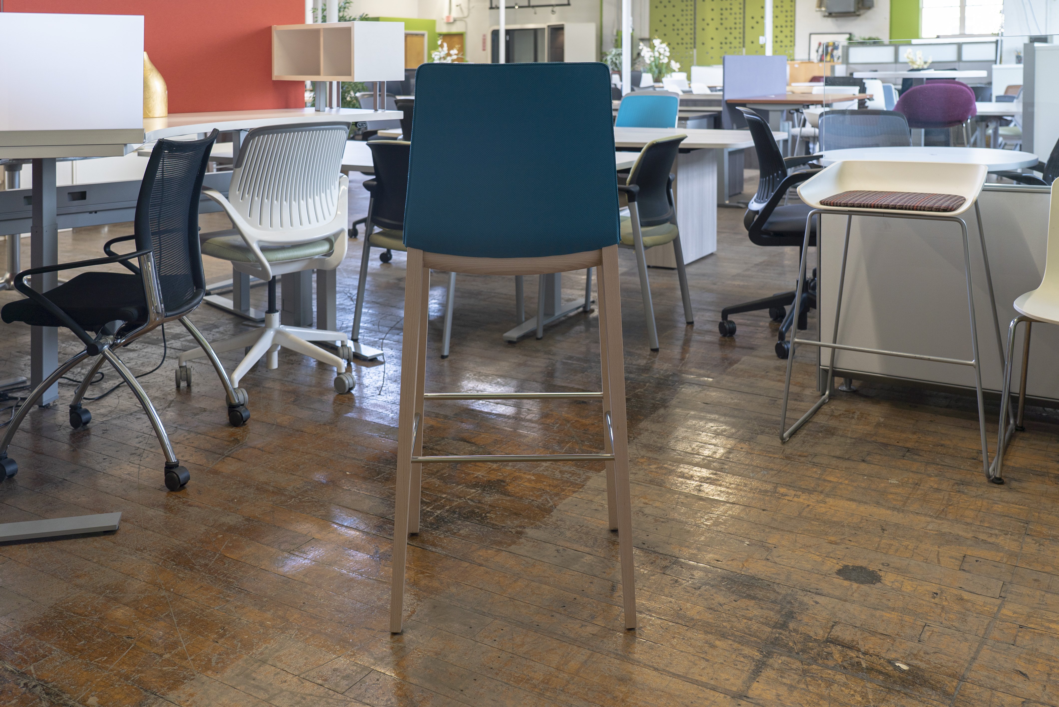 andreu-world-flex-chair-high-back-stools