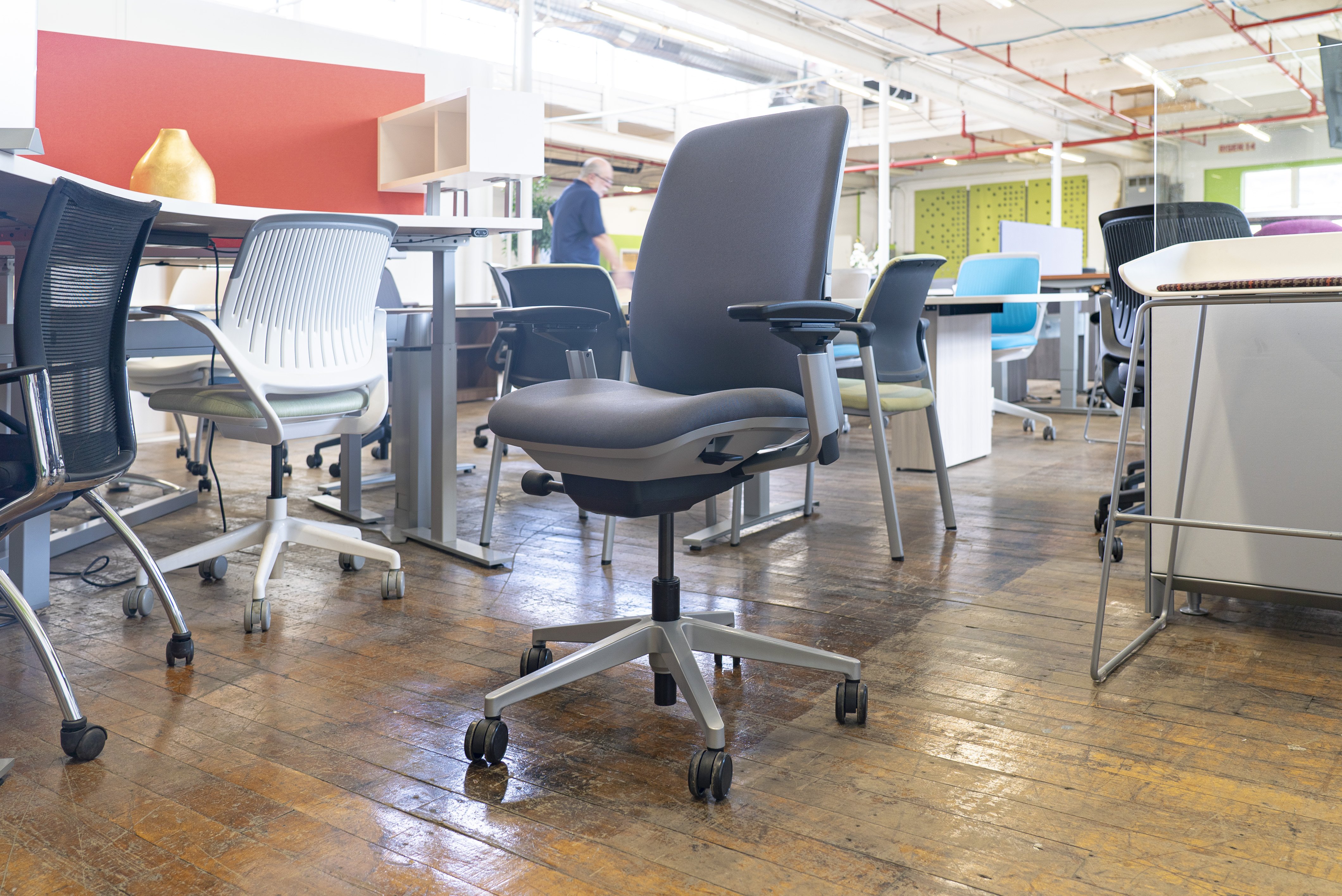 steelcase-amia-task-chairs