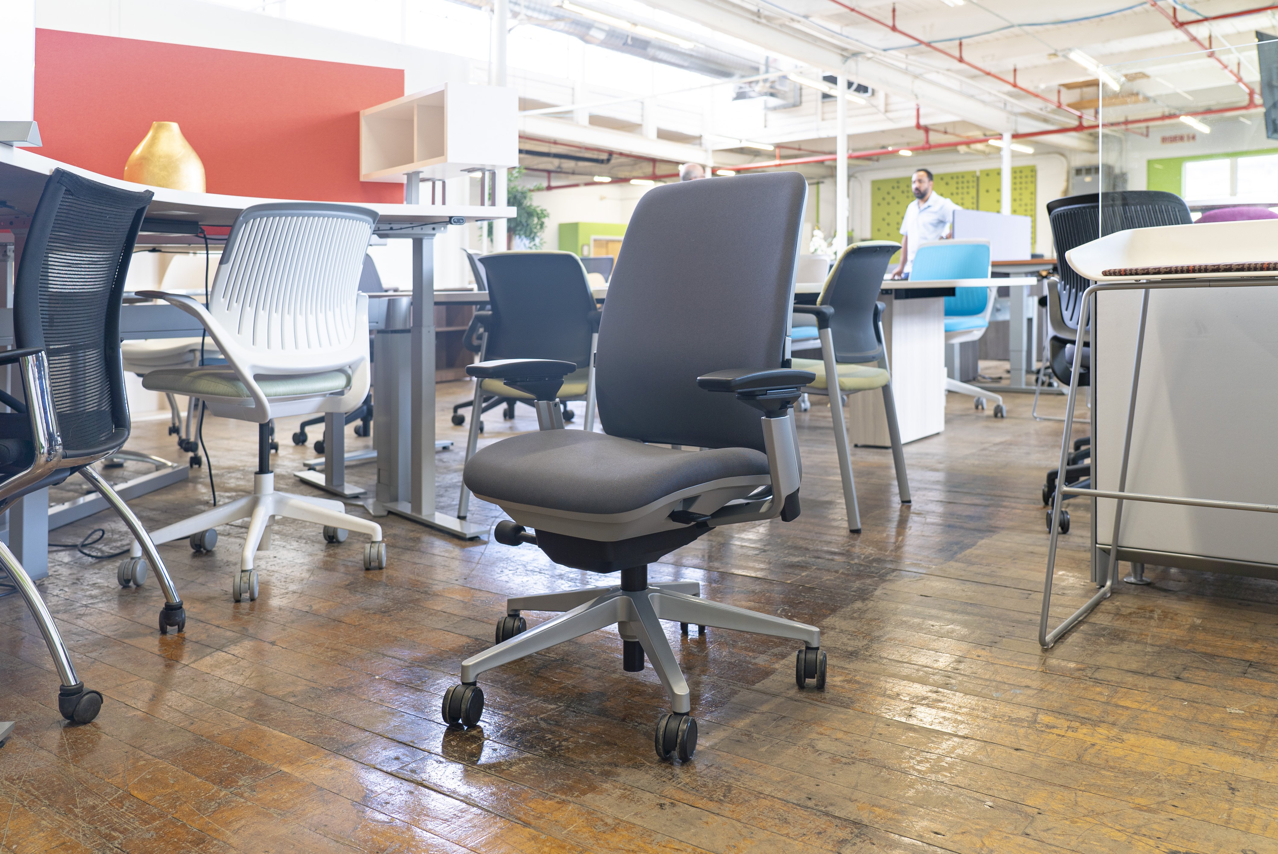steelcase-amia-task-chairs