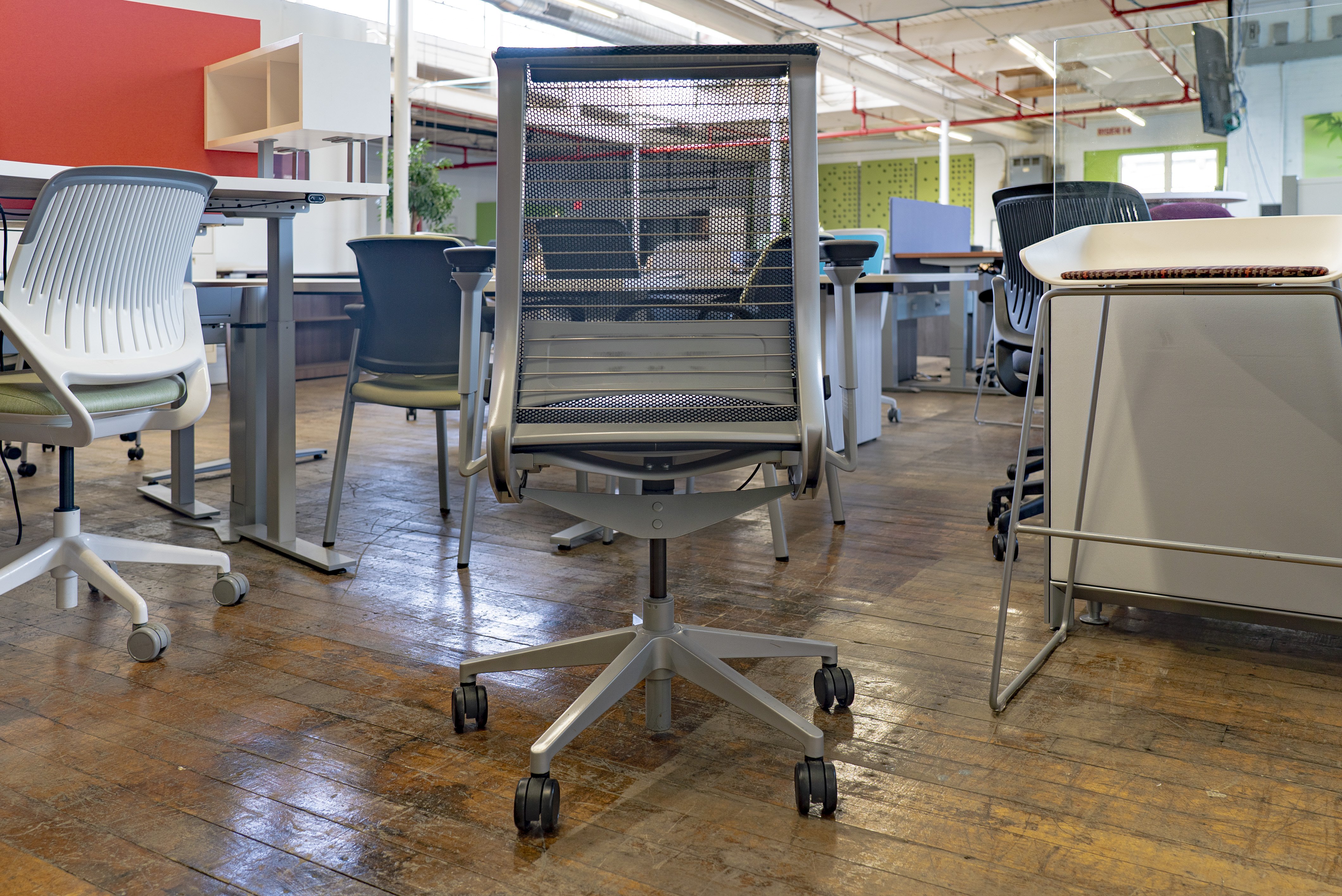 steelcase-think-v1-mesh-back-leather-task-chairs