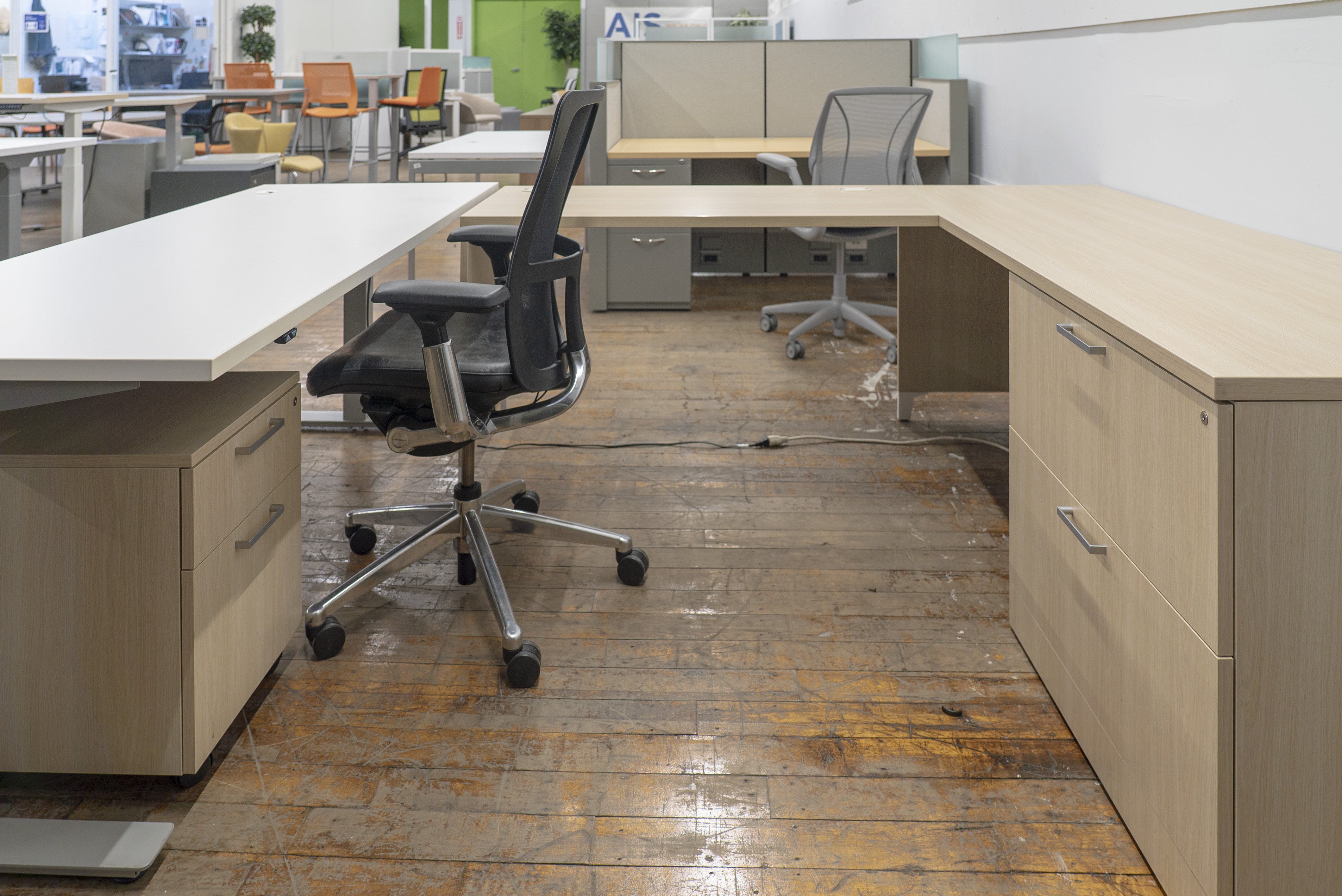 allsteel-approach-executive-desk-suites