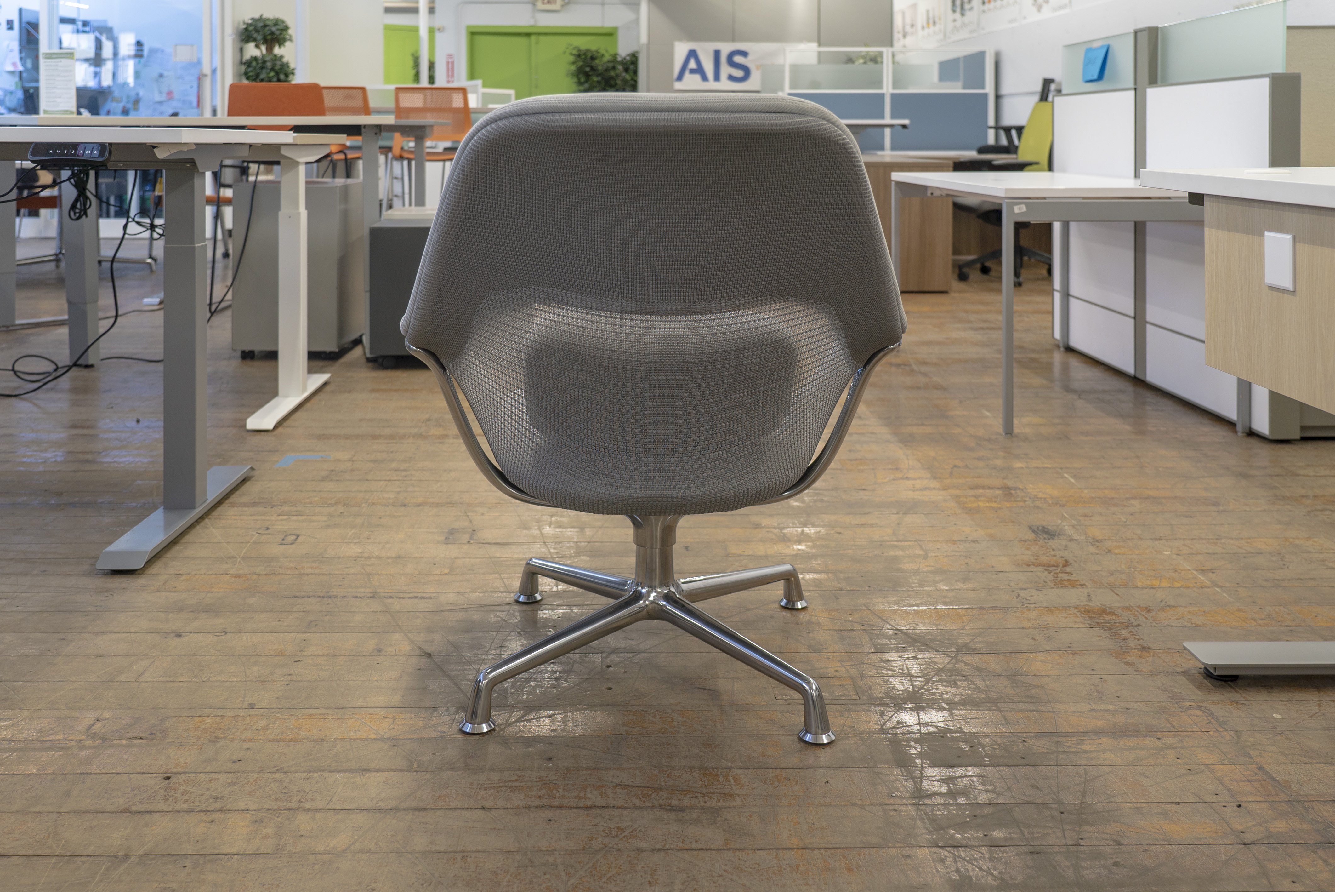 coalesse-sw_1-lounge-swivel-chairs