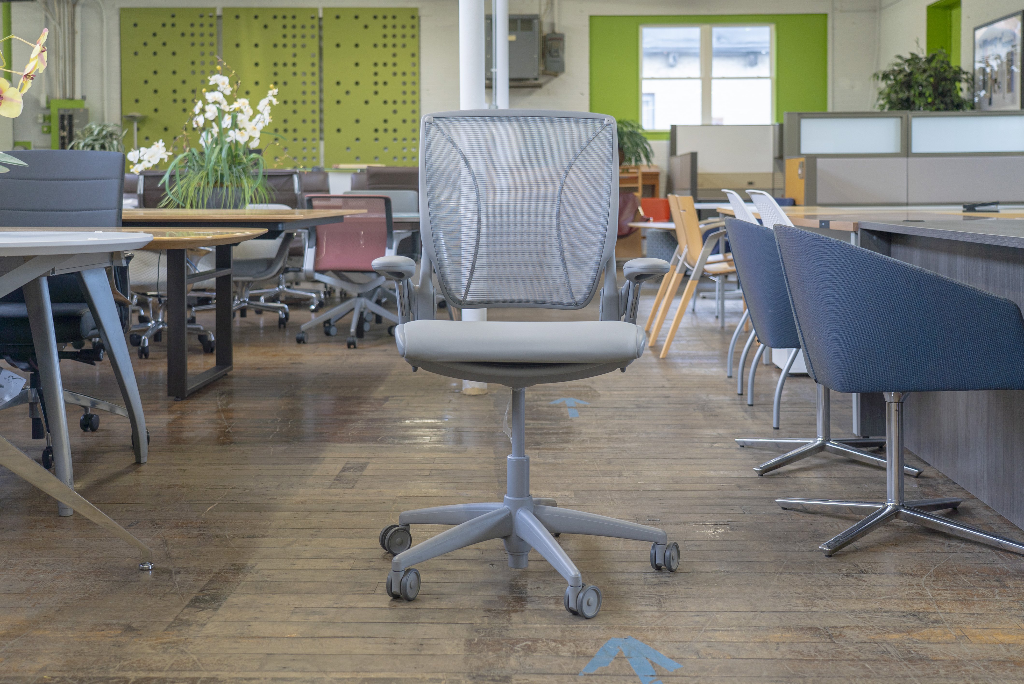 humanscale-different-world-task-chairs