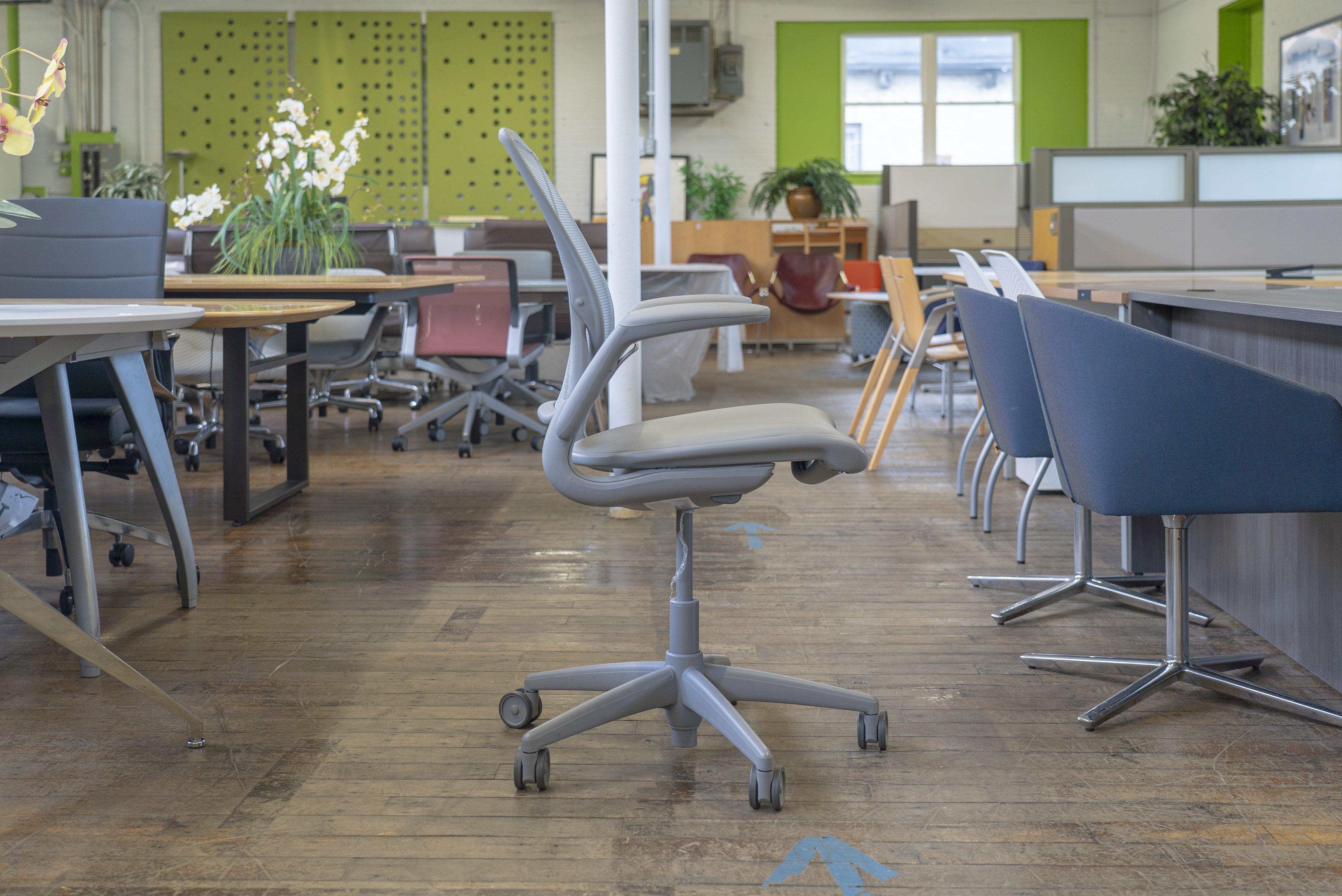 humanscale-different-world-task-chairs