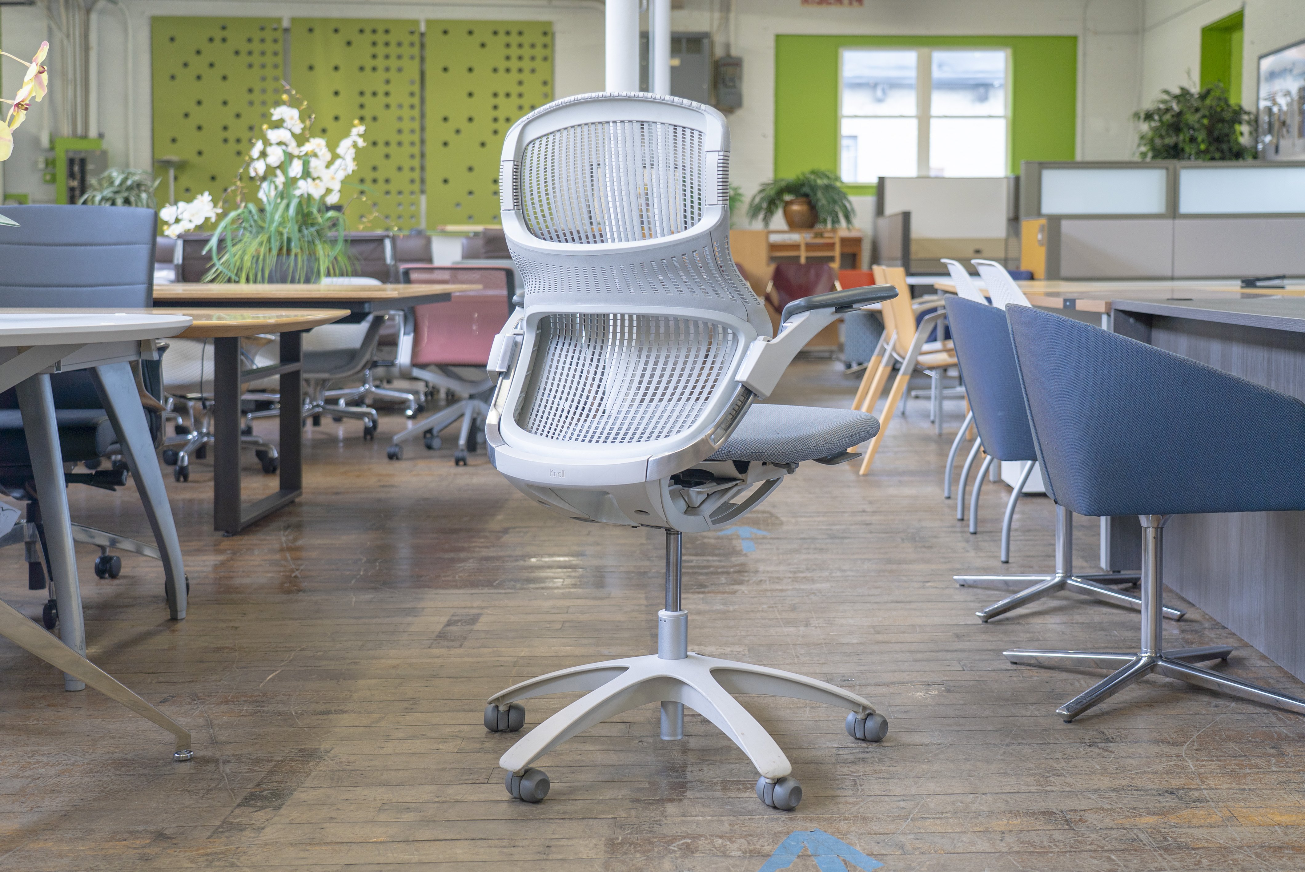 knoll-generation-chairs