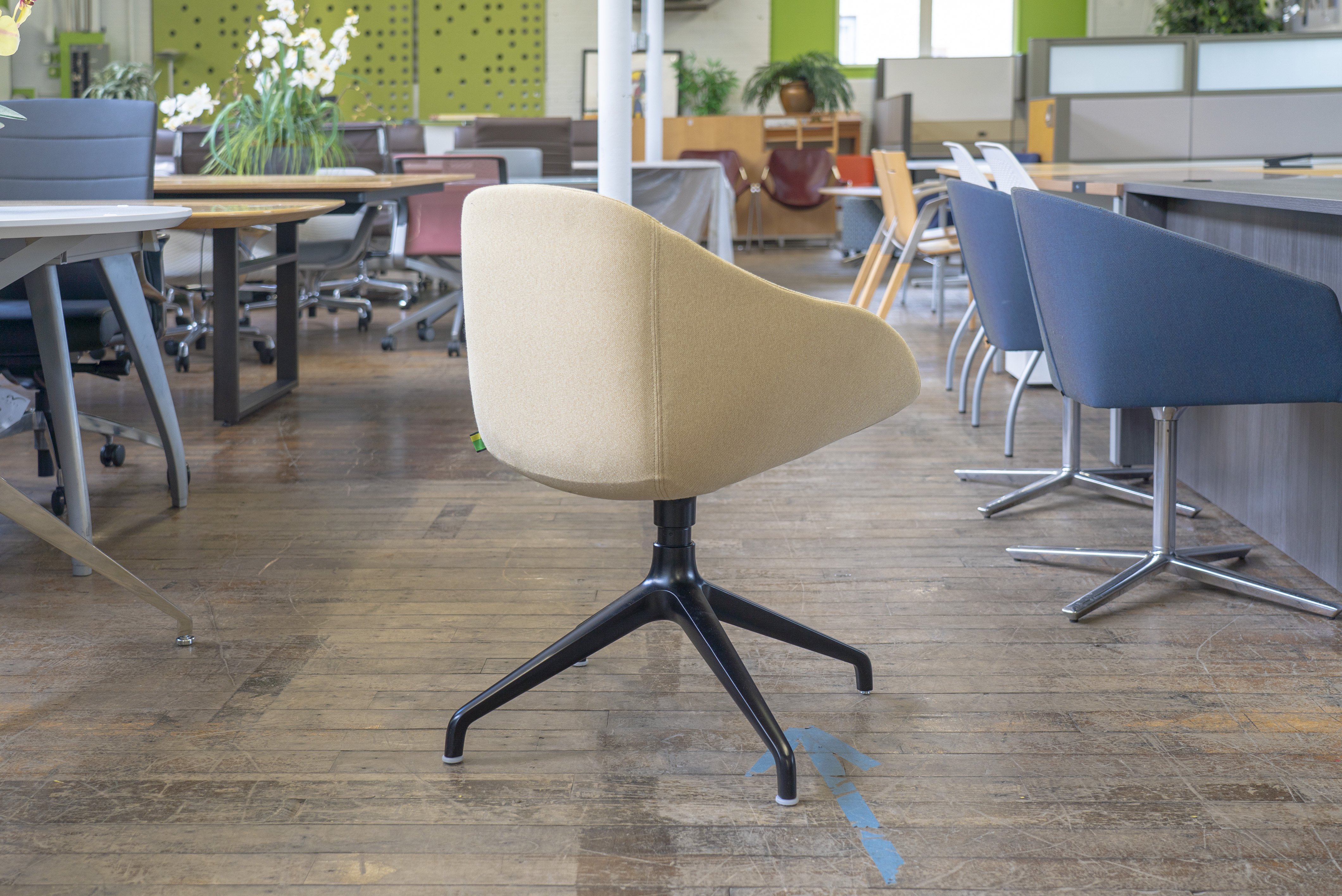 naughtone-ruby-swivel-chairs