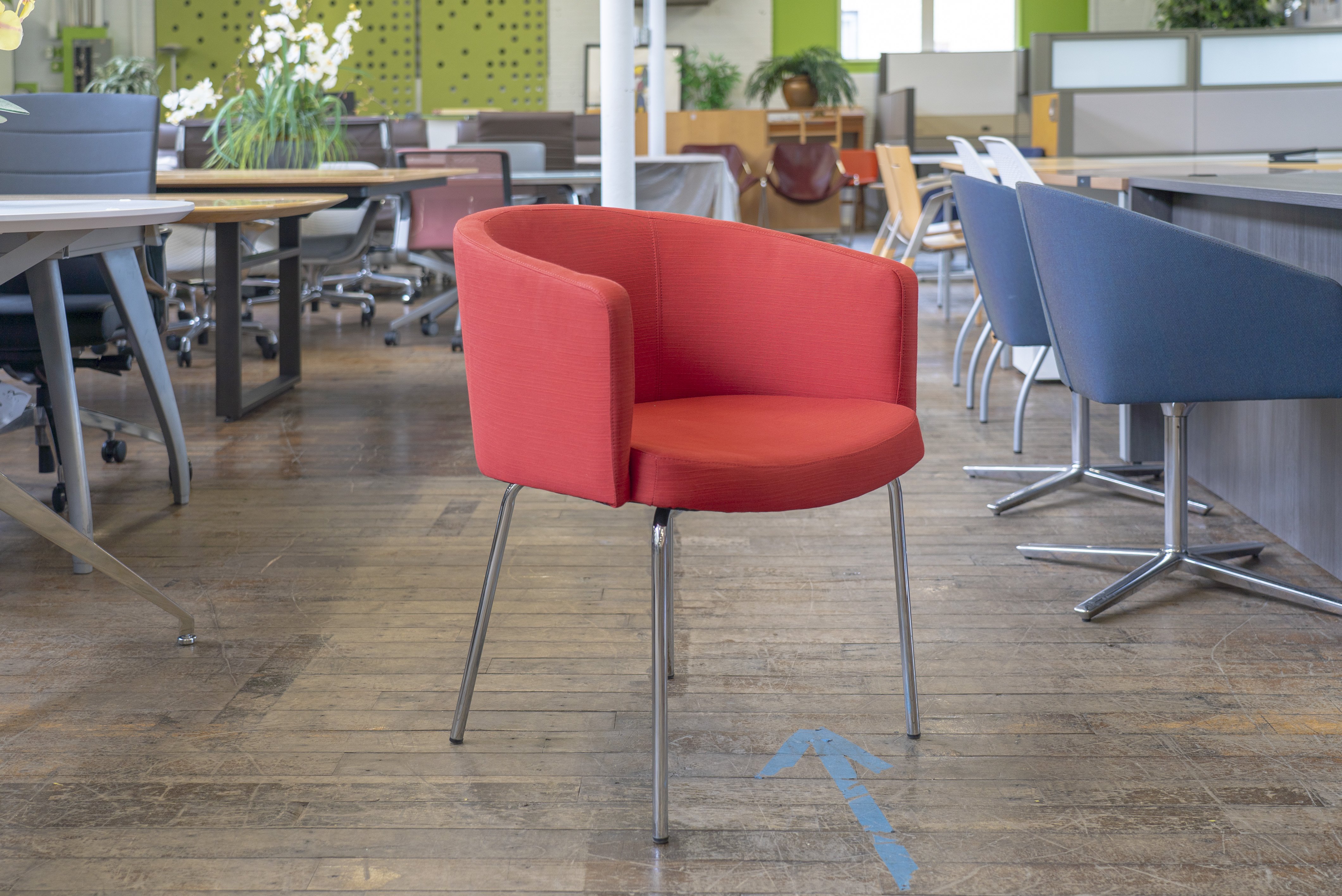 ofs-cinque-low-back-guest-chairs