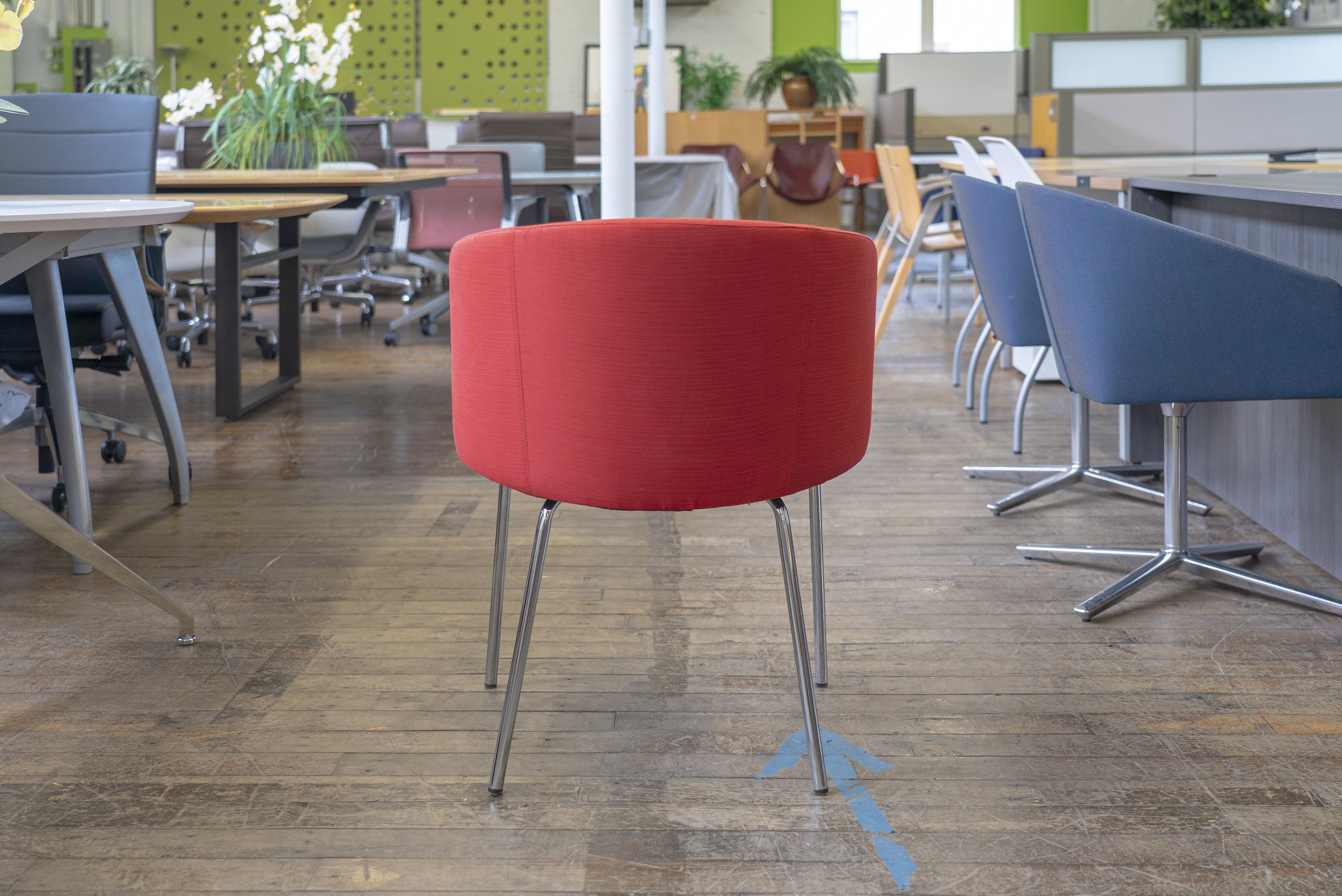 ofs-cinque-low-back-guest-chairs