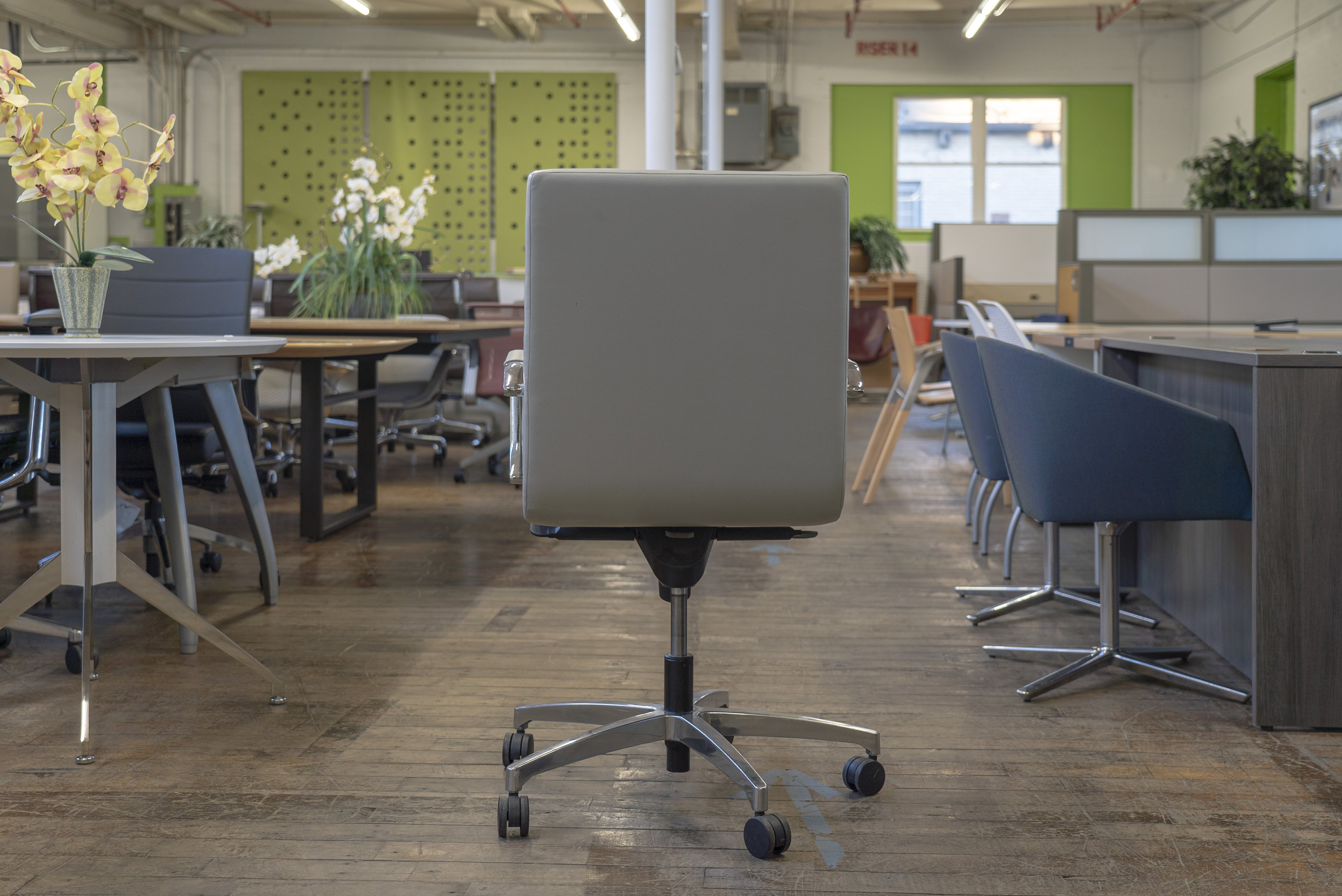 rouillard-classic-leather-conference-chairs