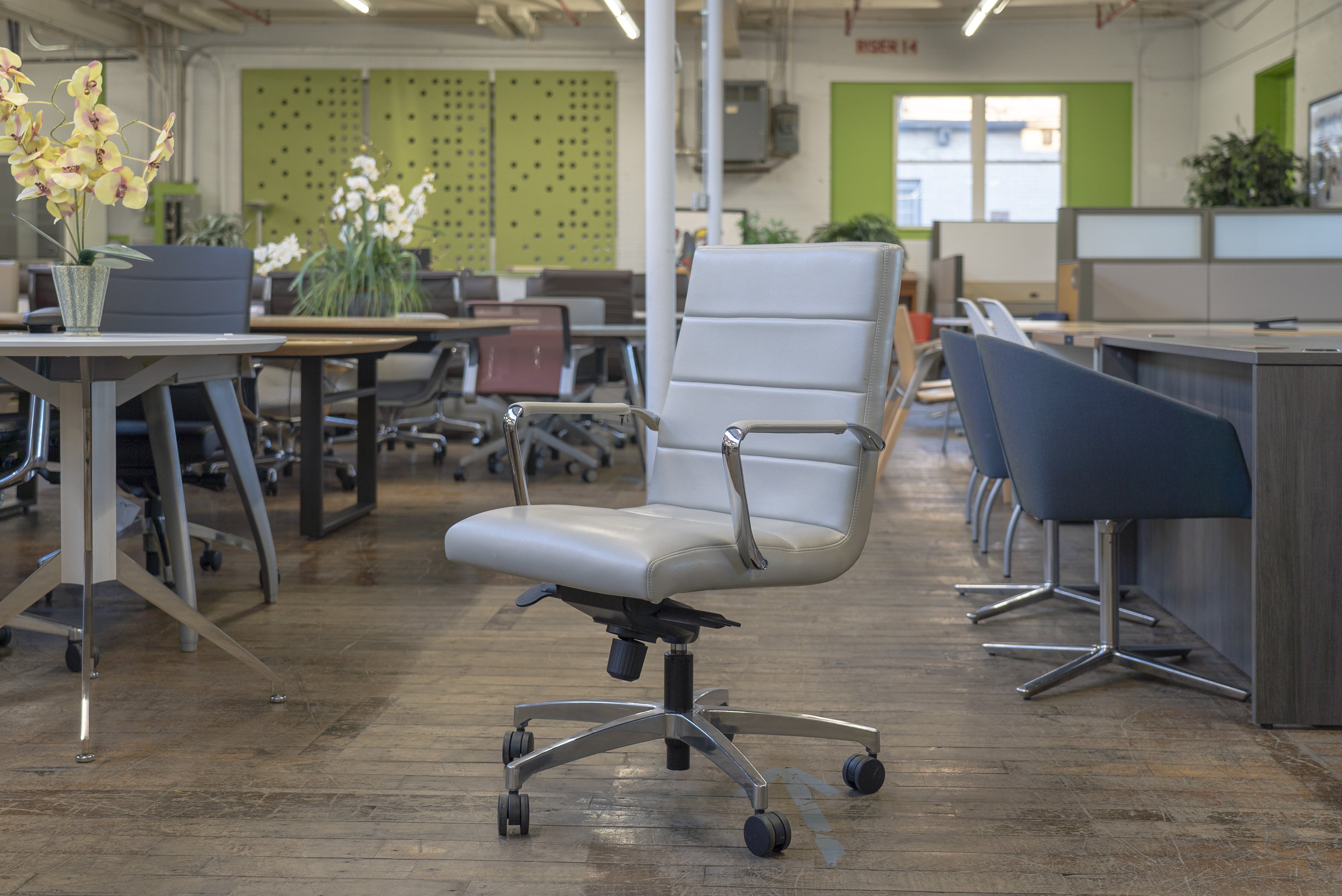 rouillard-classic-leather-conference-chairs