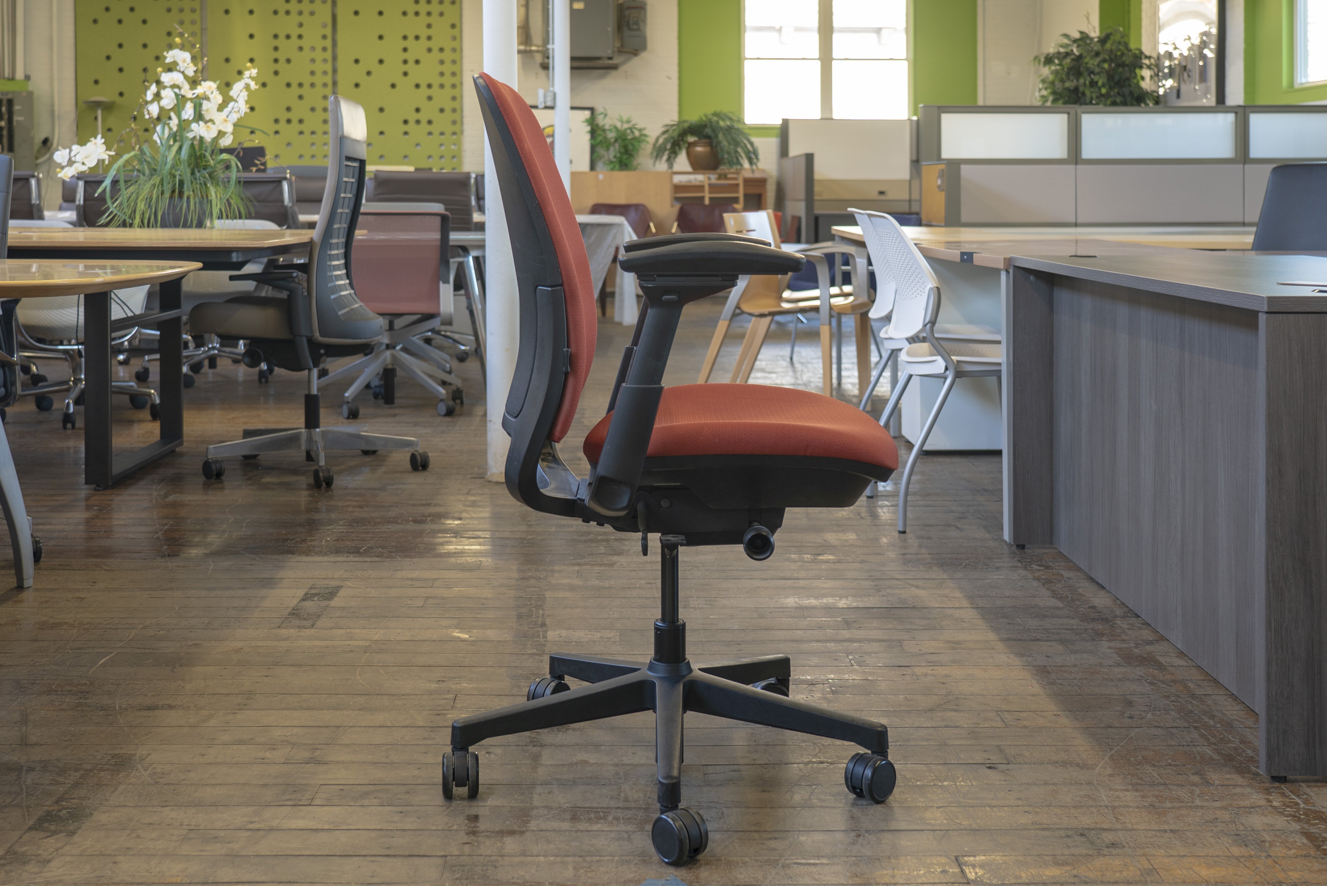 steelcase-amia-task-chairs