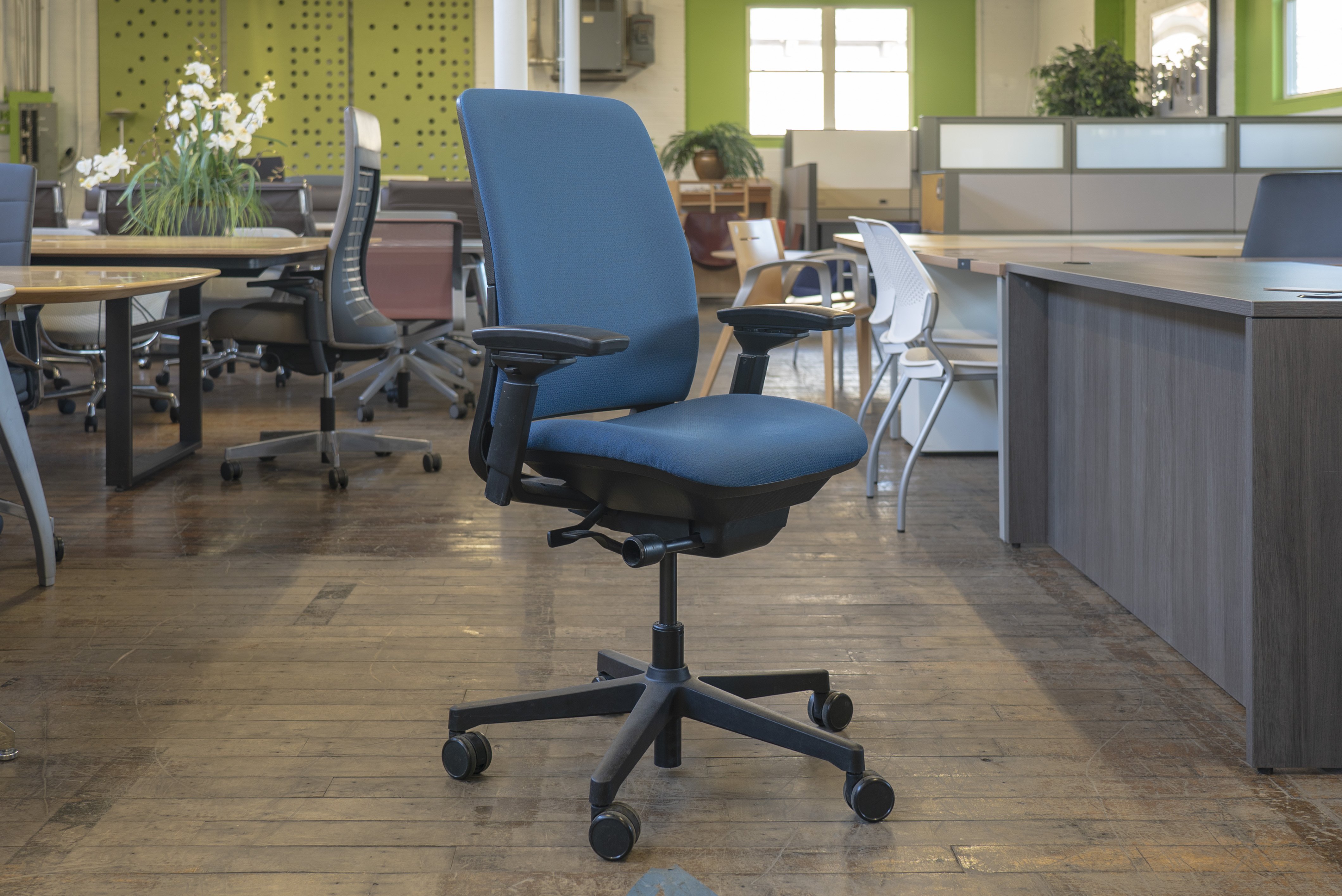 steelcase-amia-task-chairs