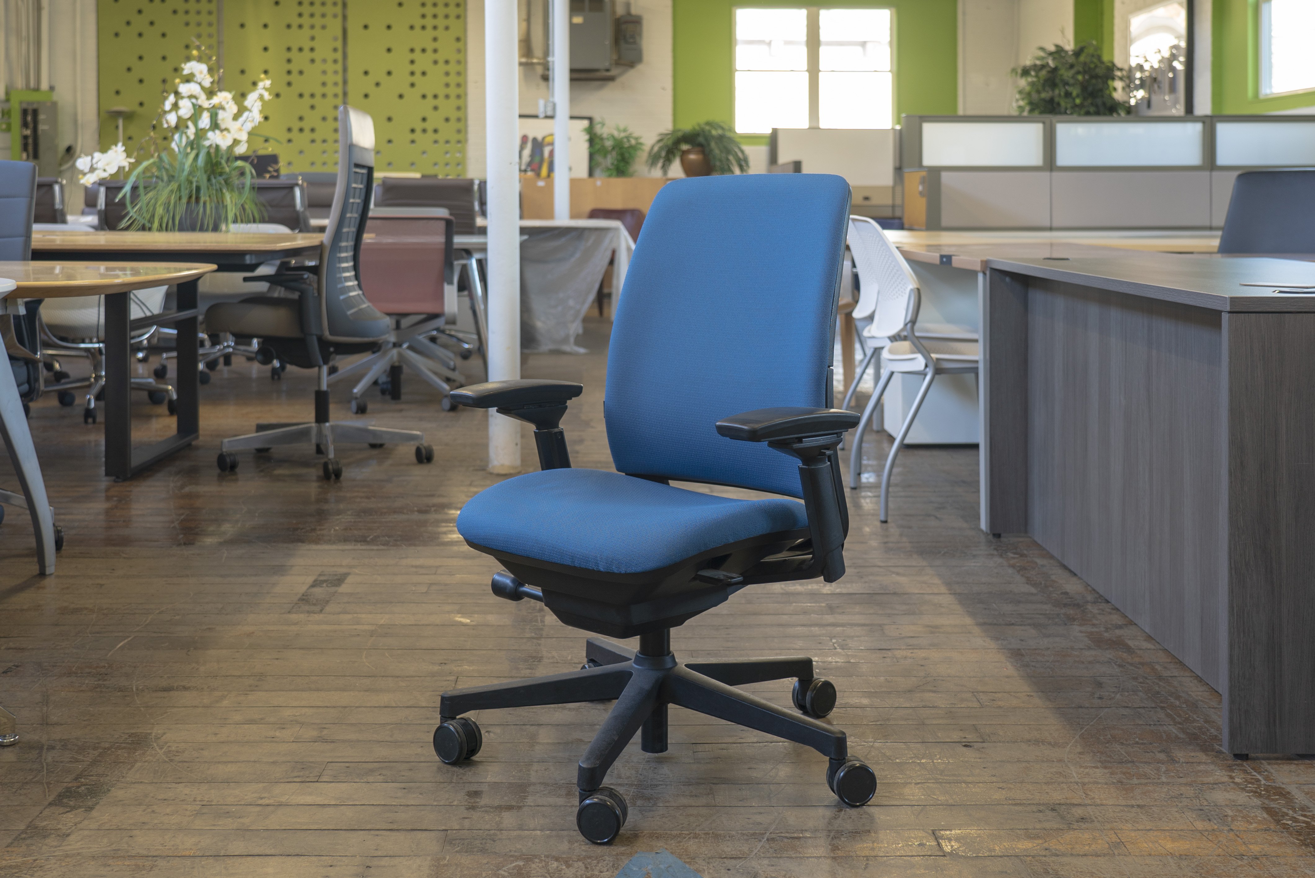 steelcase-amia-task-chairs