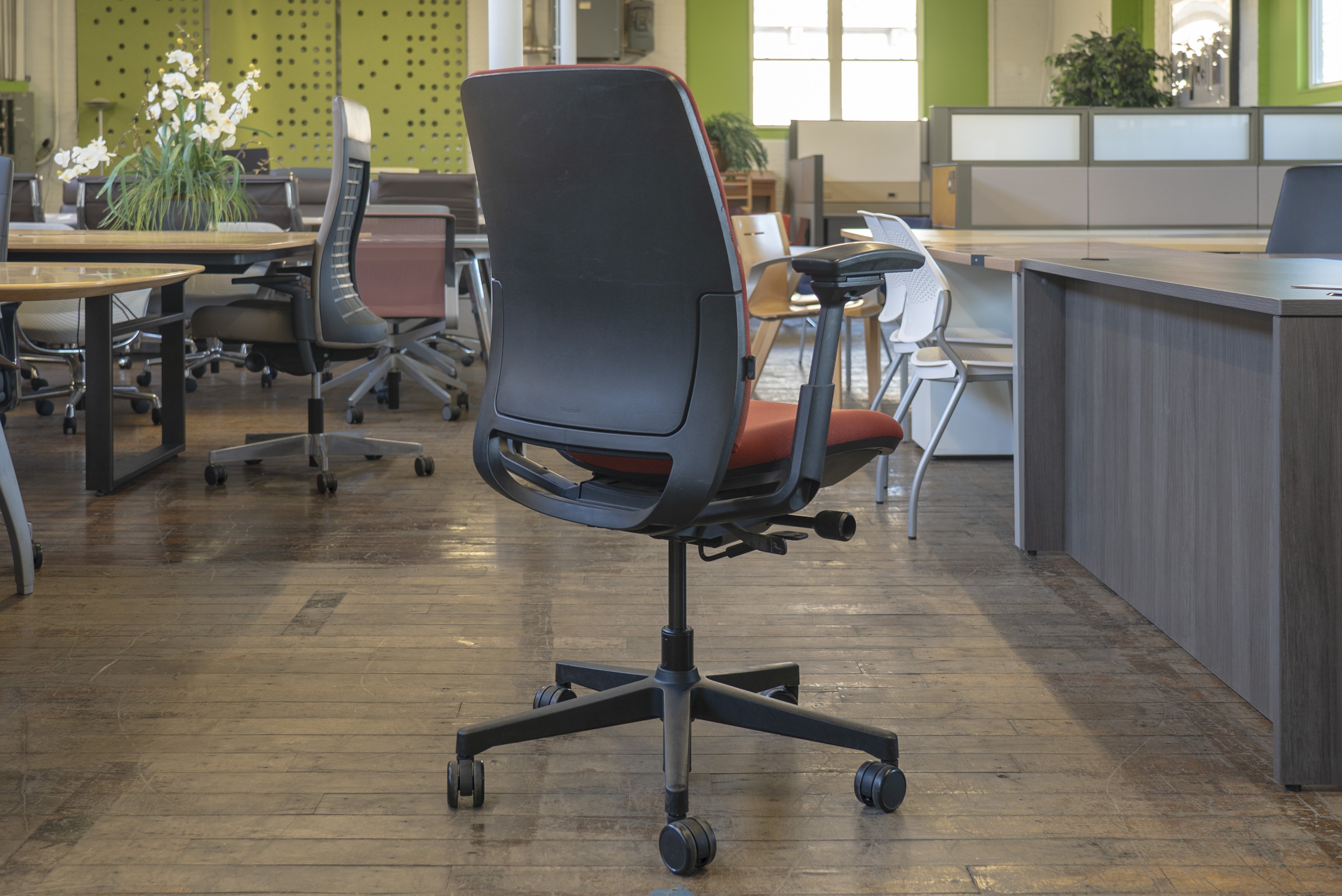 steelcase-amia-task-chairs