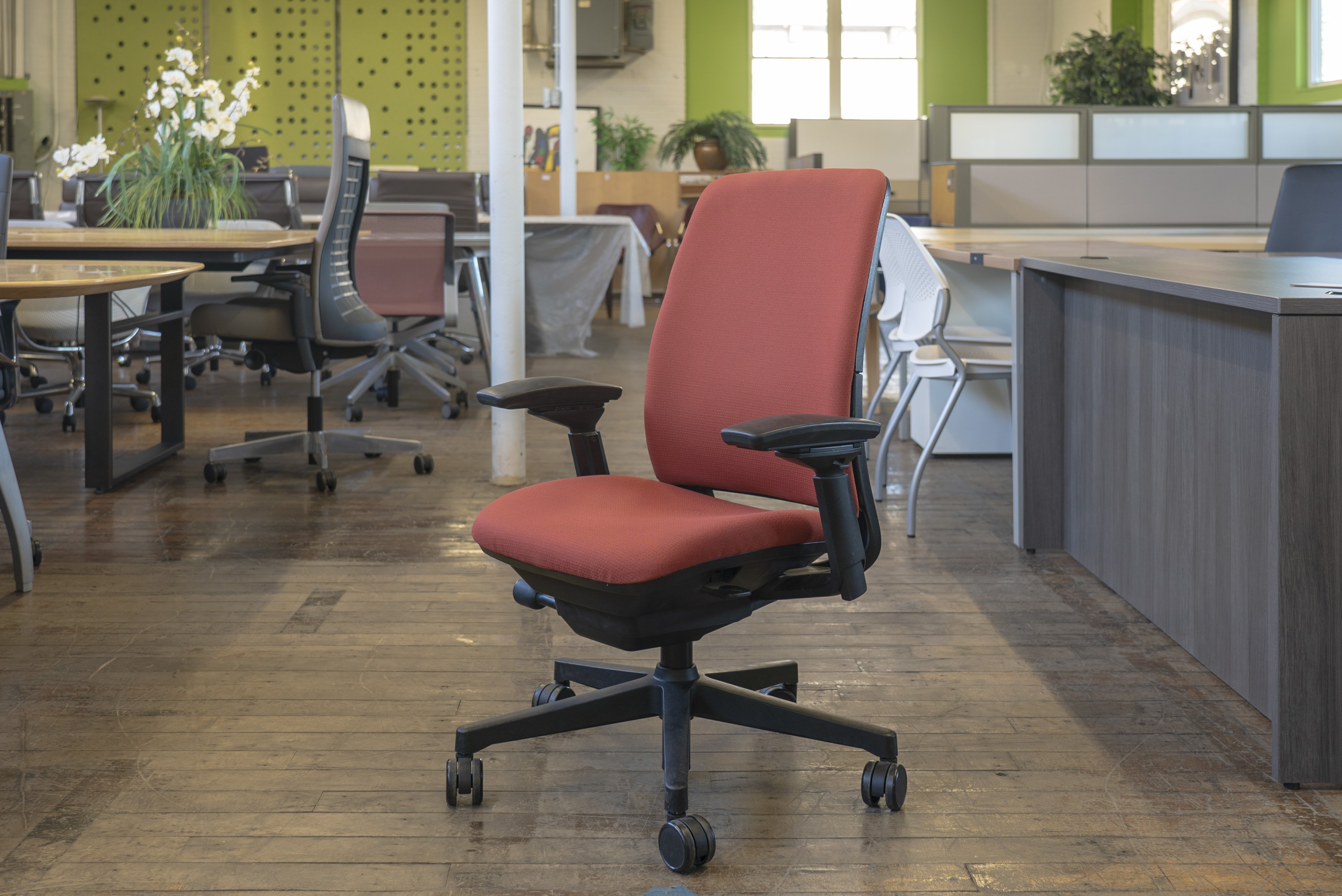 steelcase-amia-task-chairs