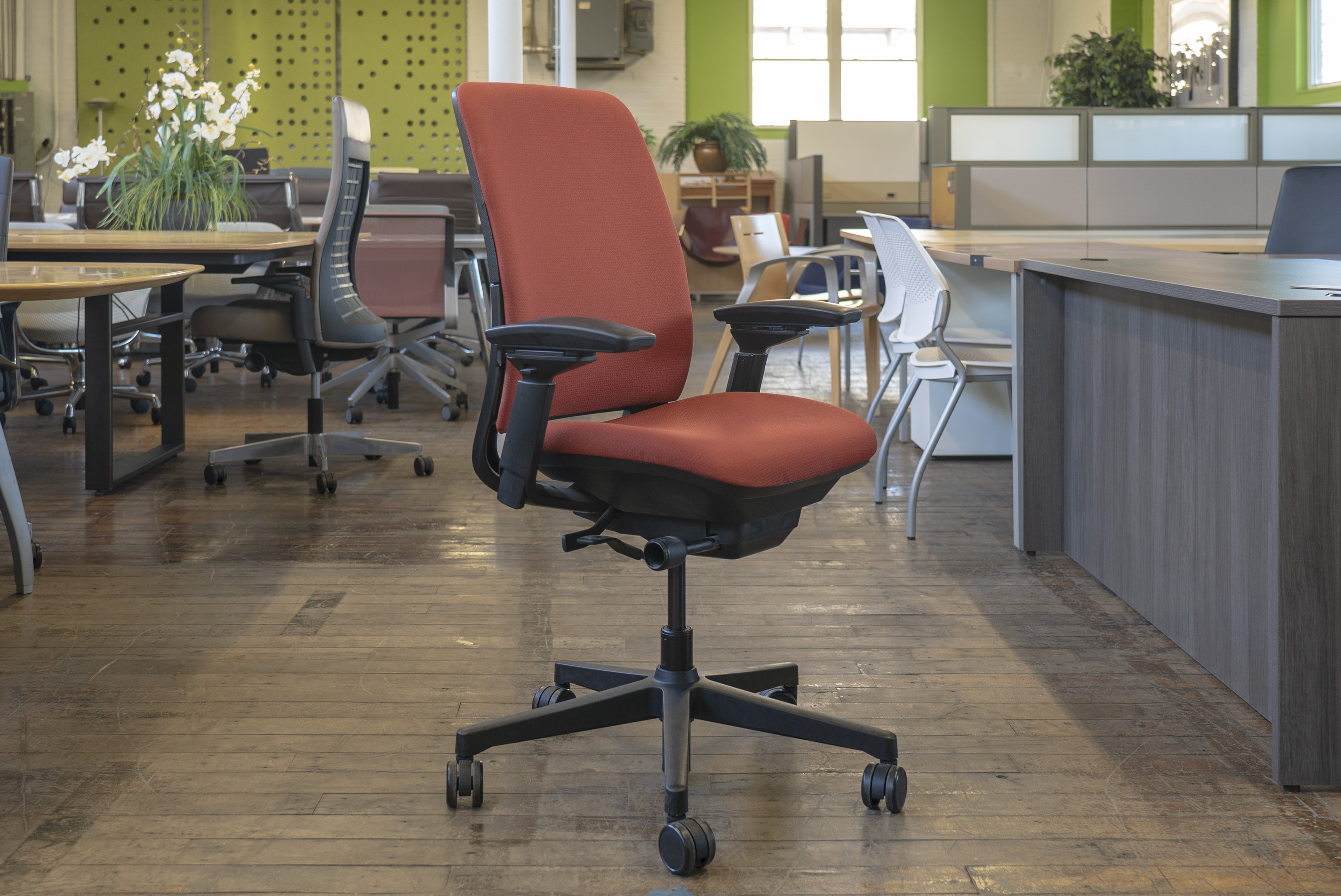 steelcase-amia-task-chairs