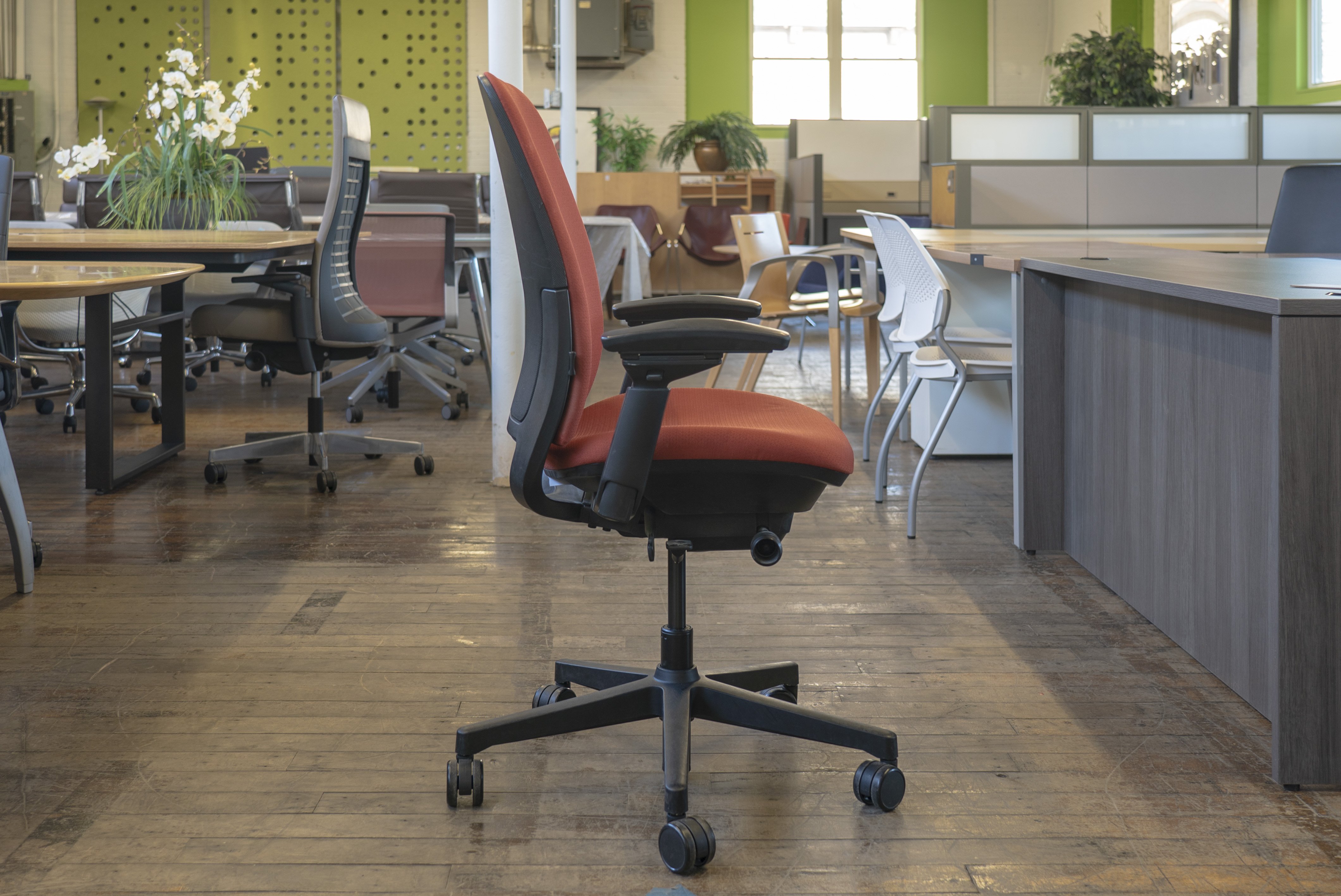 steelcase-amia-task-chairs