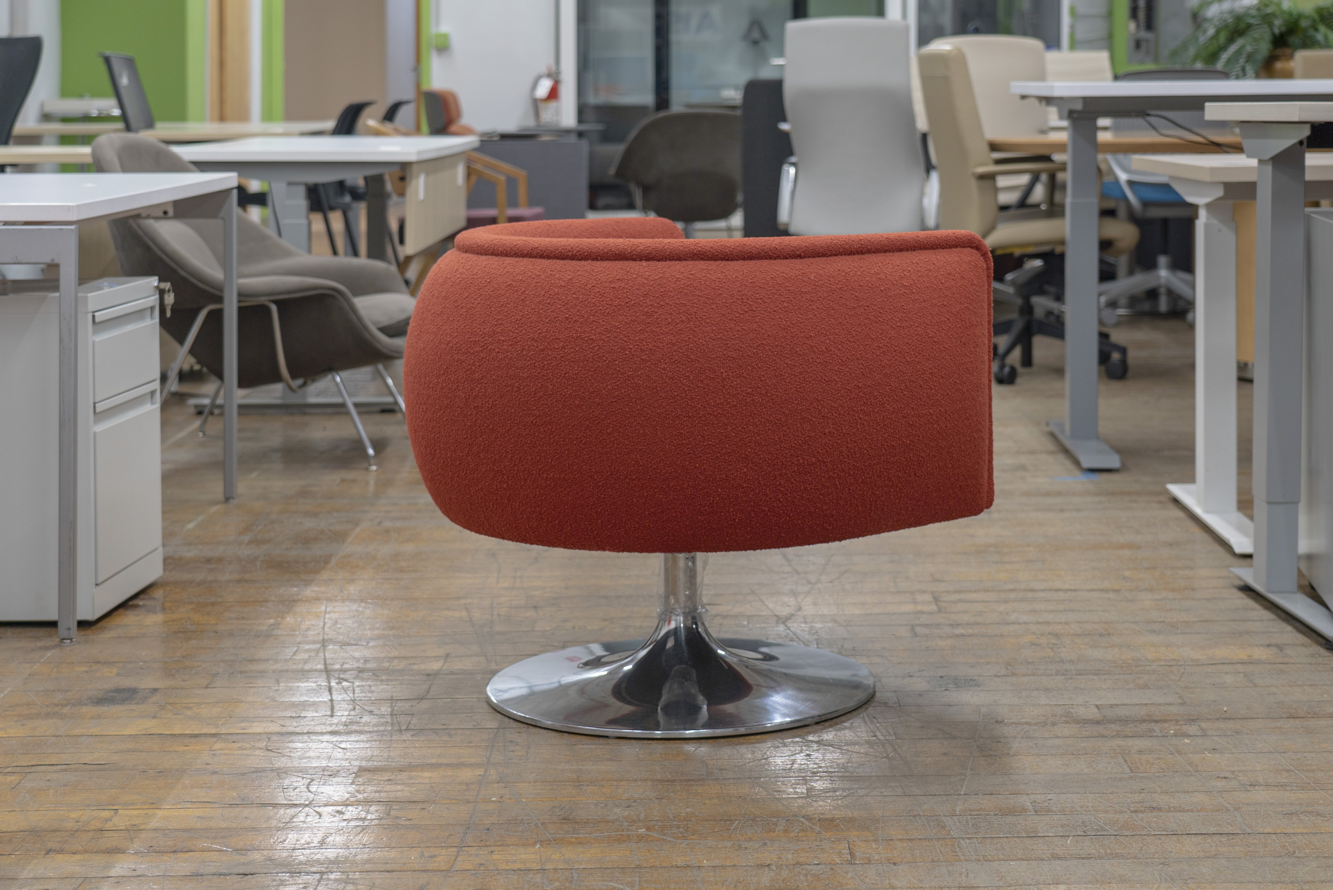 knoll-d-urso-swivel-chairs