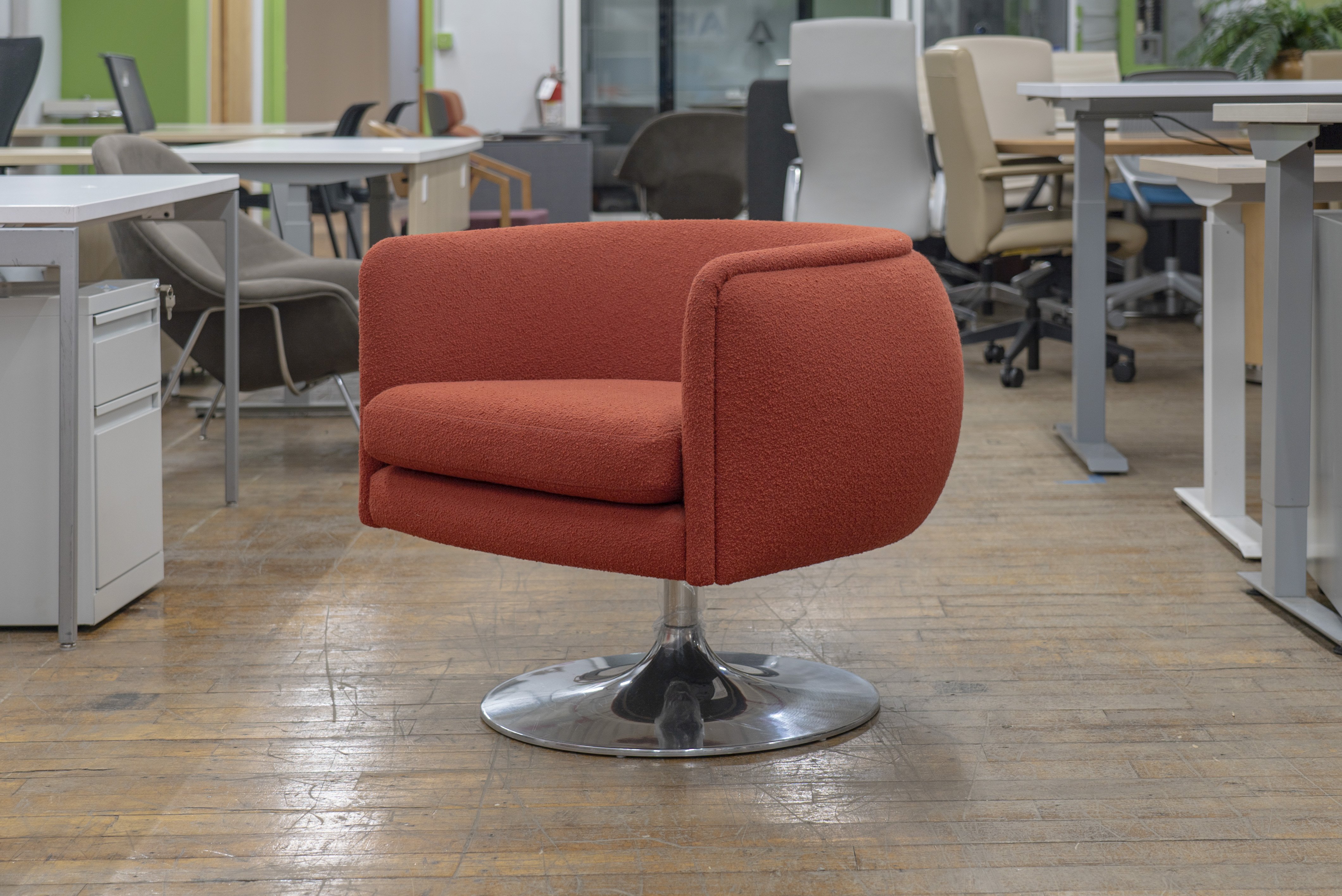 knoll-d-urso-swivel-chairs