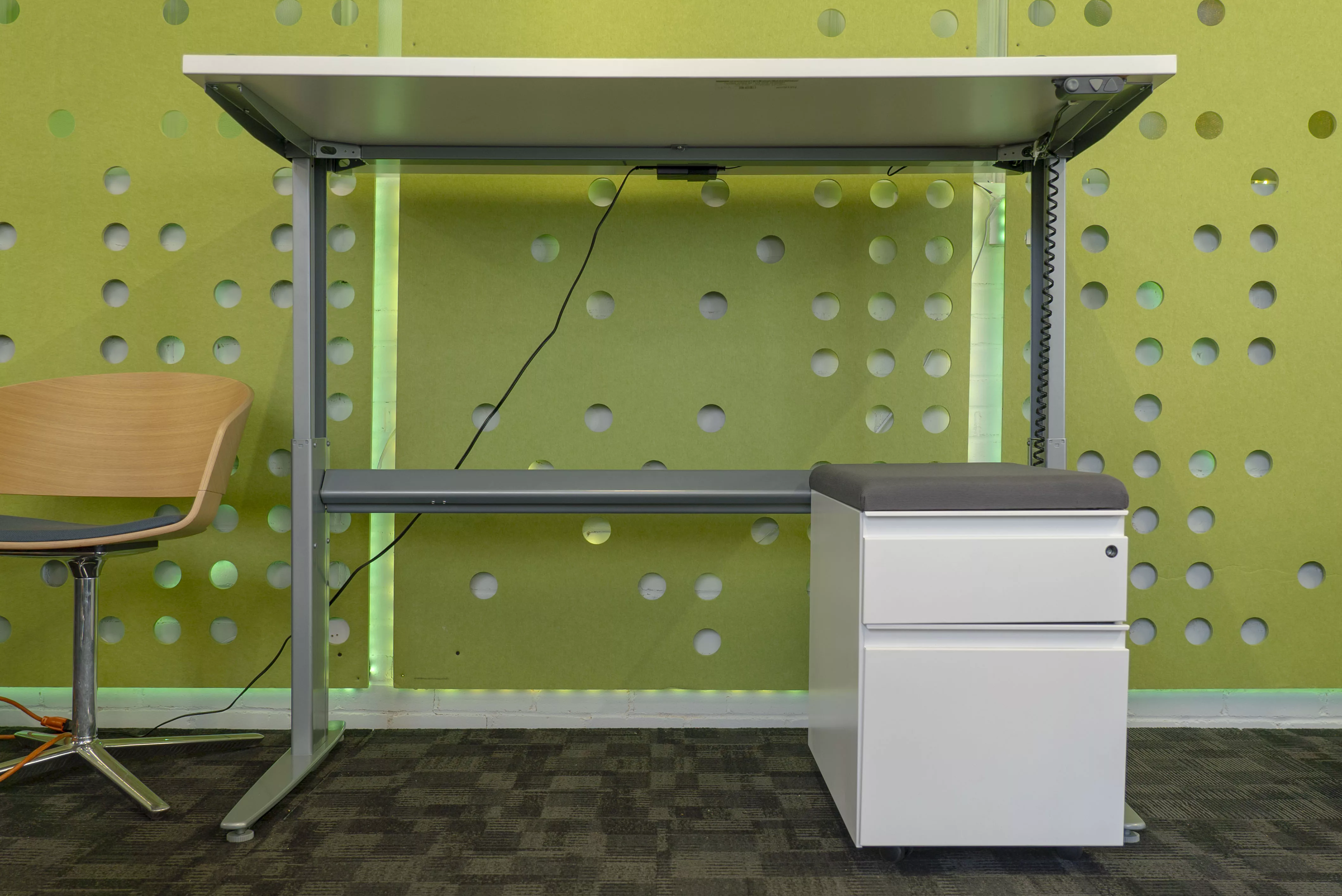 conset-height-adjustable-desk-with-mobile-pedestal-file-dual-vesa-monitor-arm