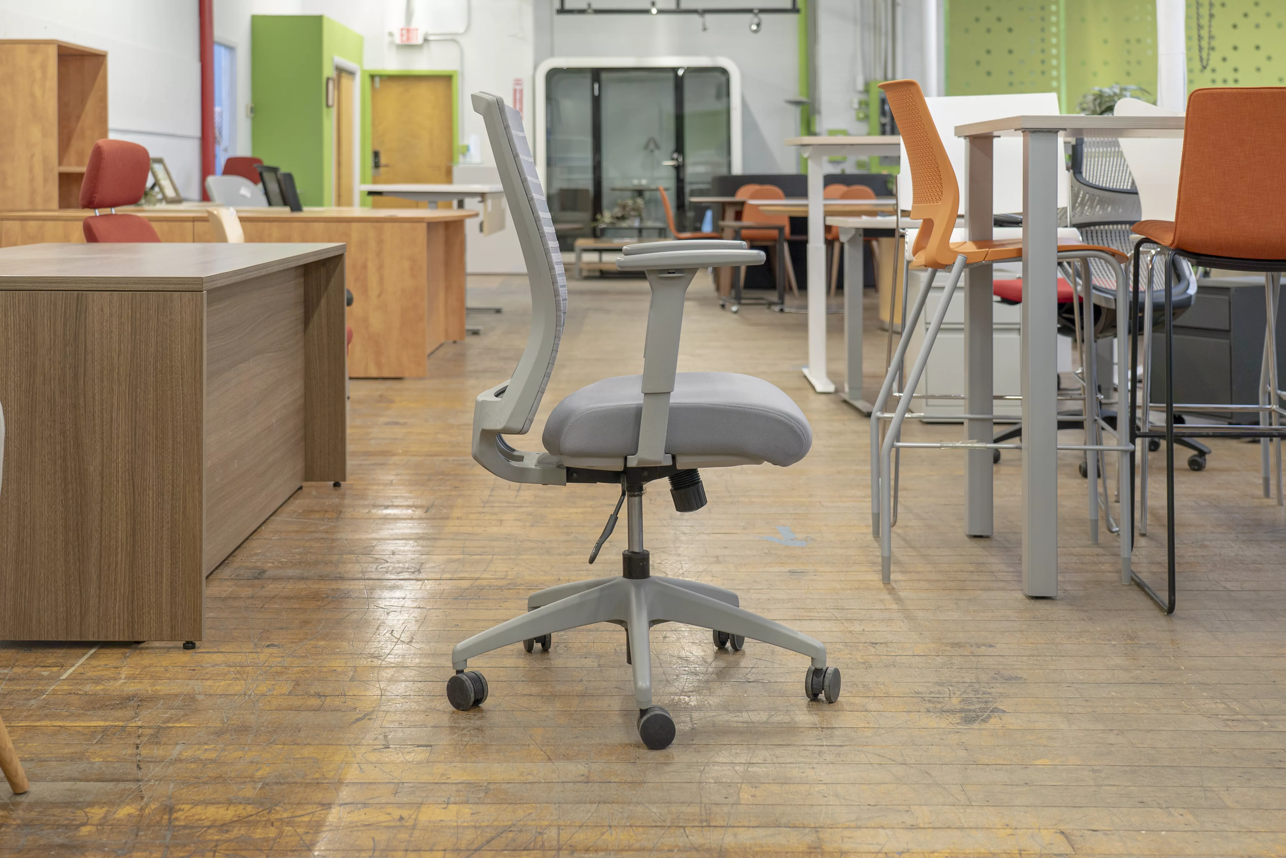 ais-natick-mesh-back-task-chairs
