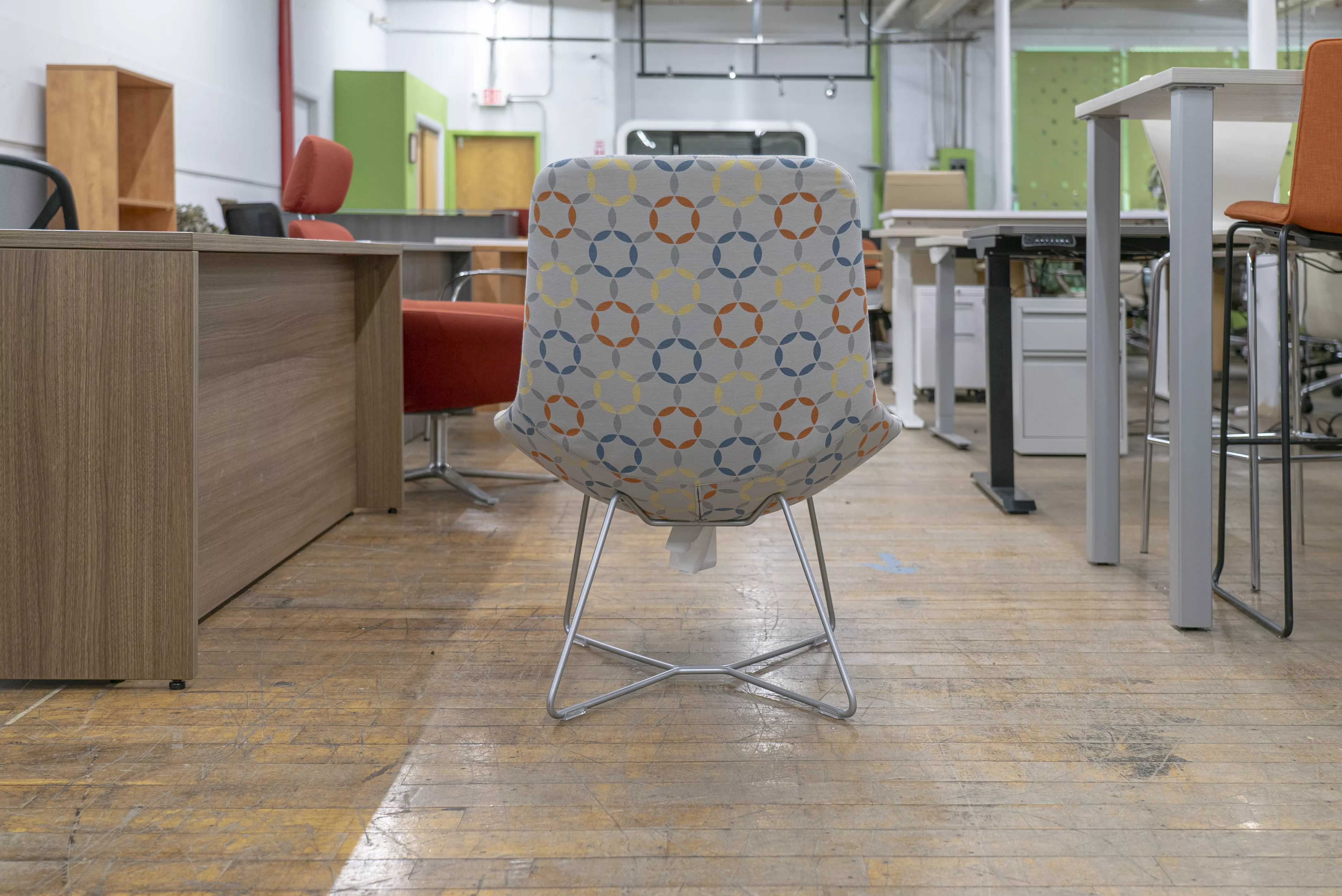 keilhauer-ponder-mid-back-lounge-chairs-with-sled-base