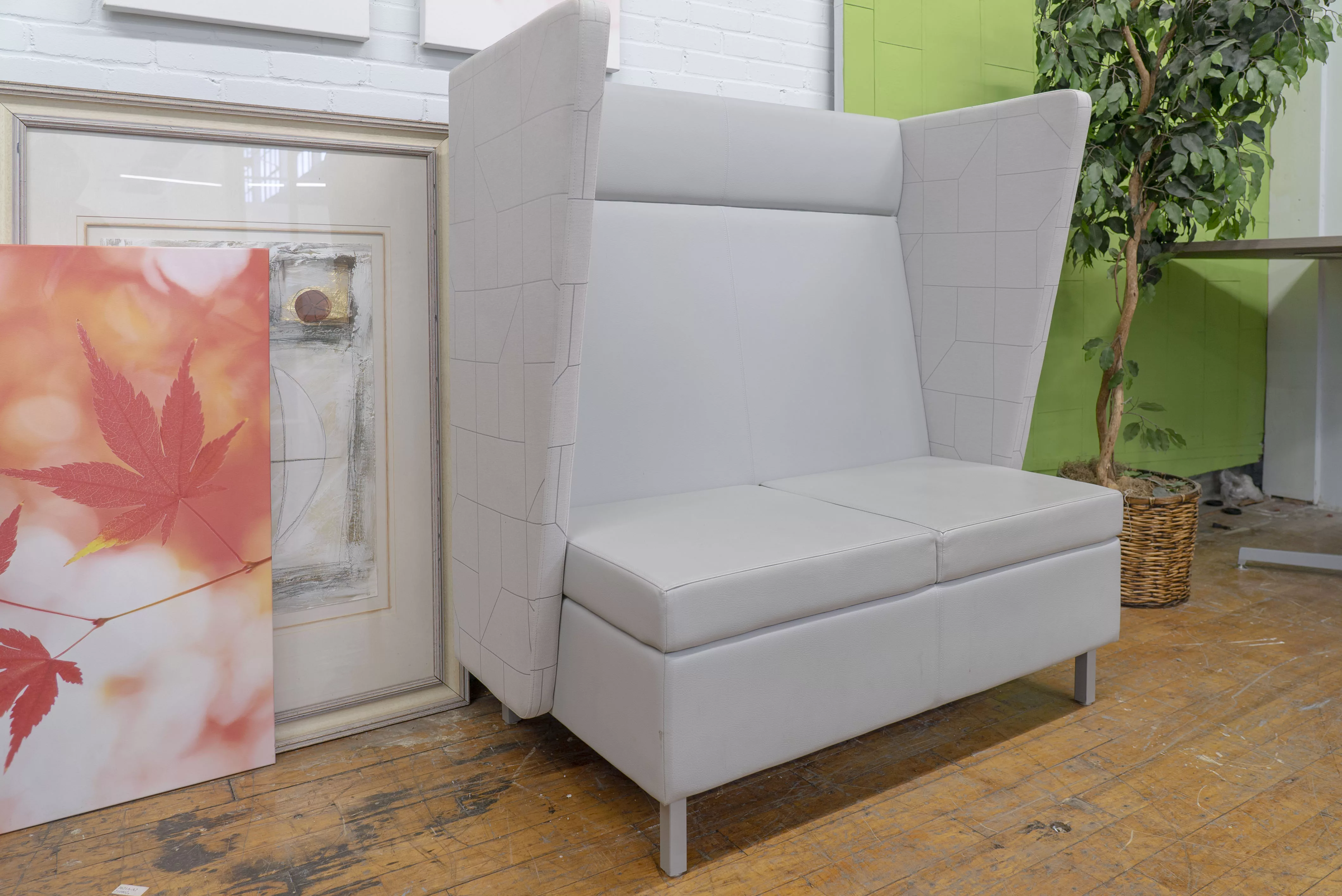 kimball-villa-2-seat-lounge-booth-with-privacy-shade