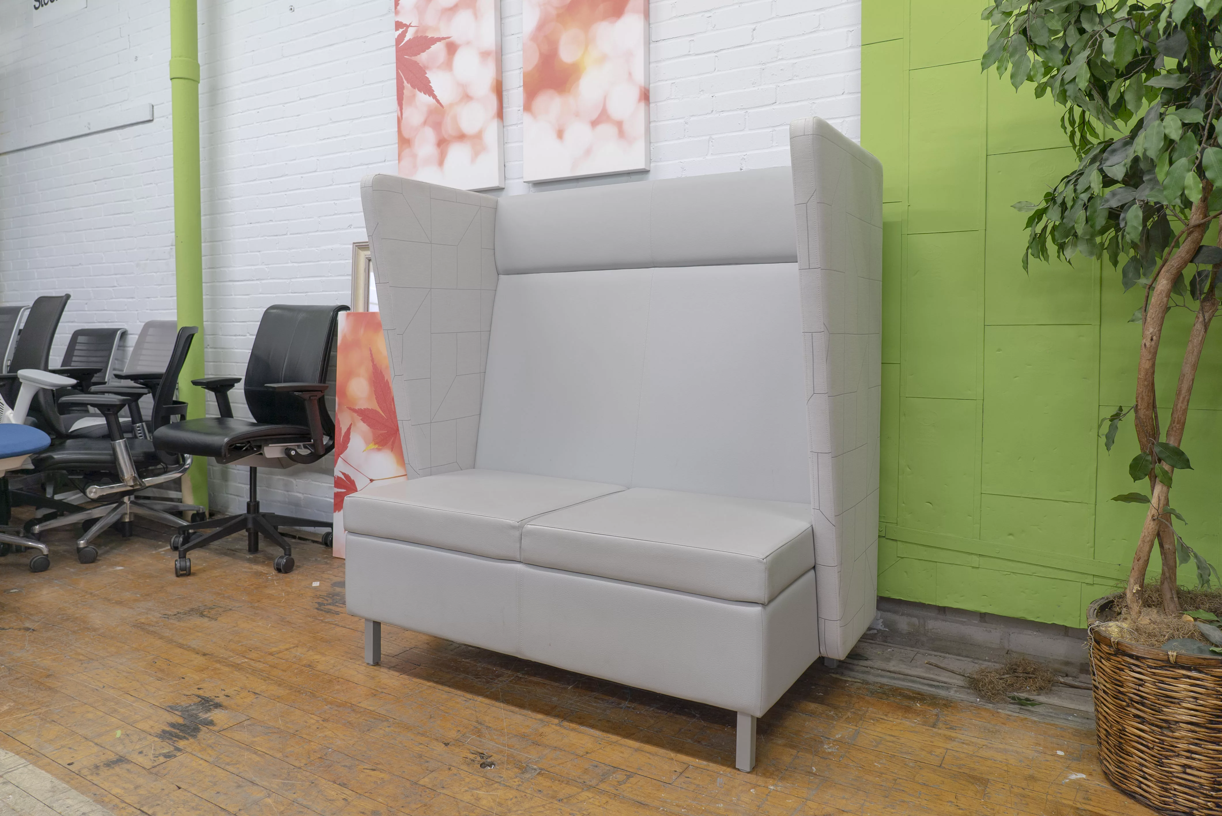 kimball-villa-2-seat-lounge-booth-with-privacy-shade