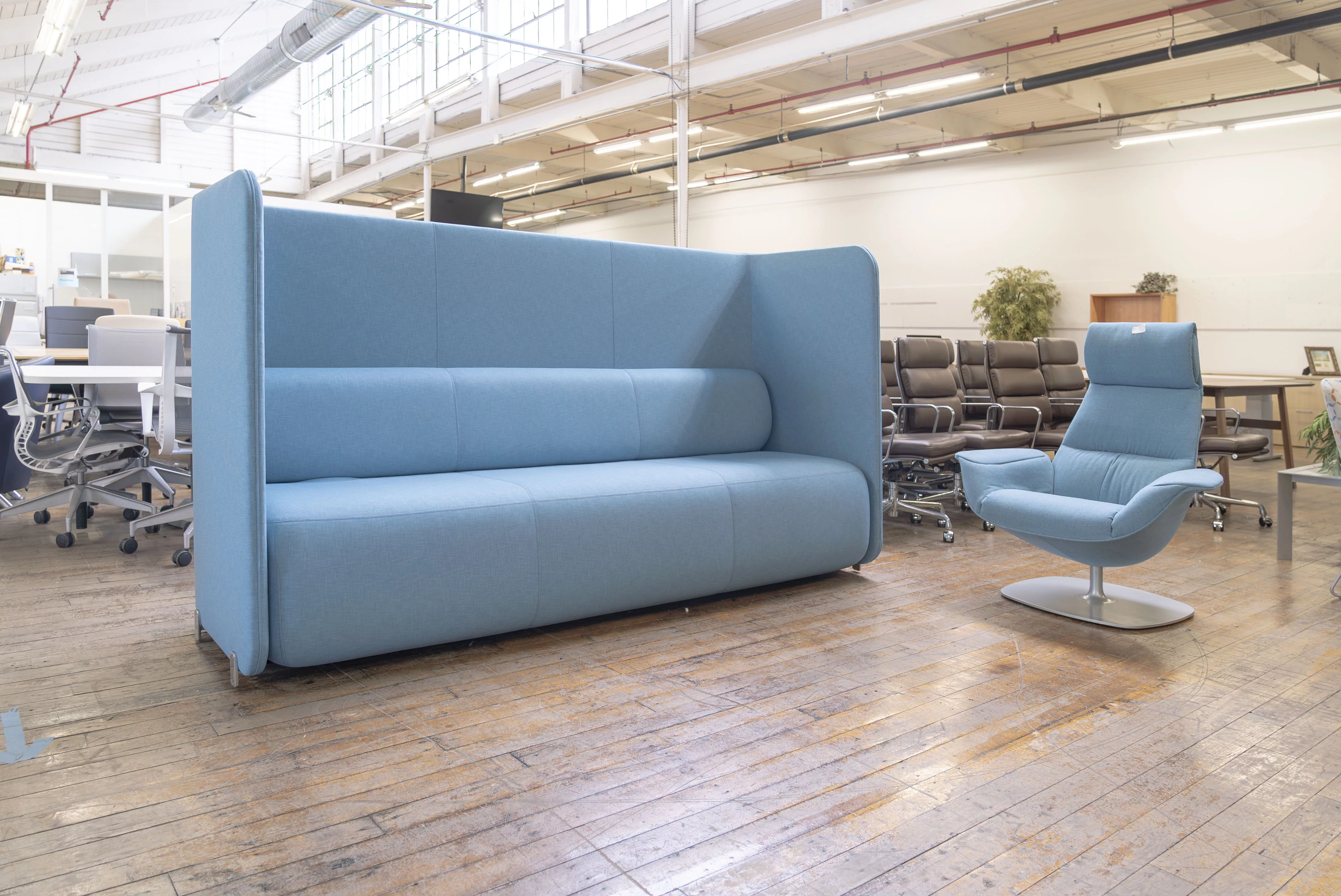 bernhardt-design-code-3-seat-blue-privacy-lounge-sofas