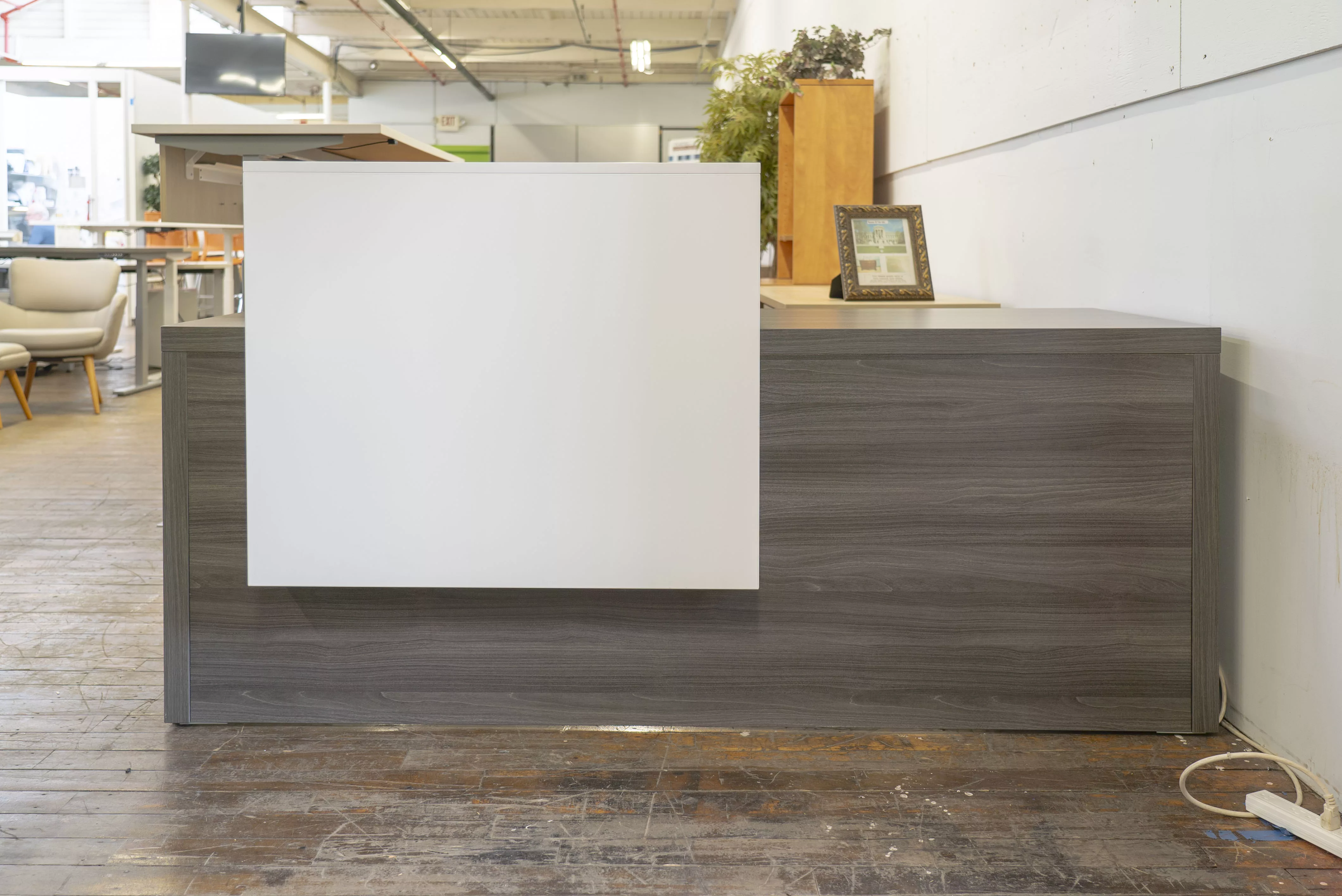 custom-laminate-modern-reception-desk