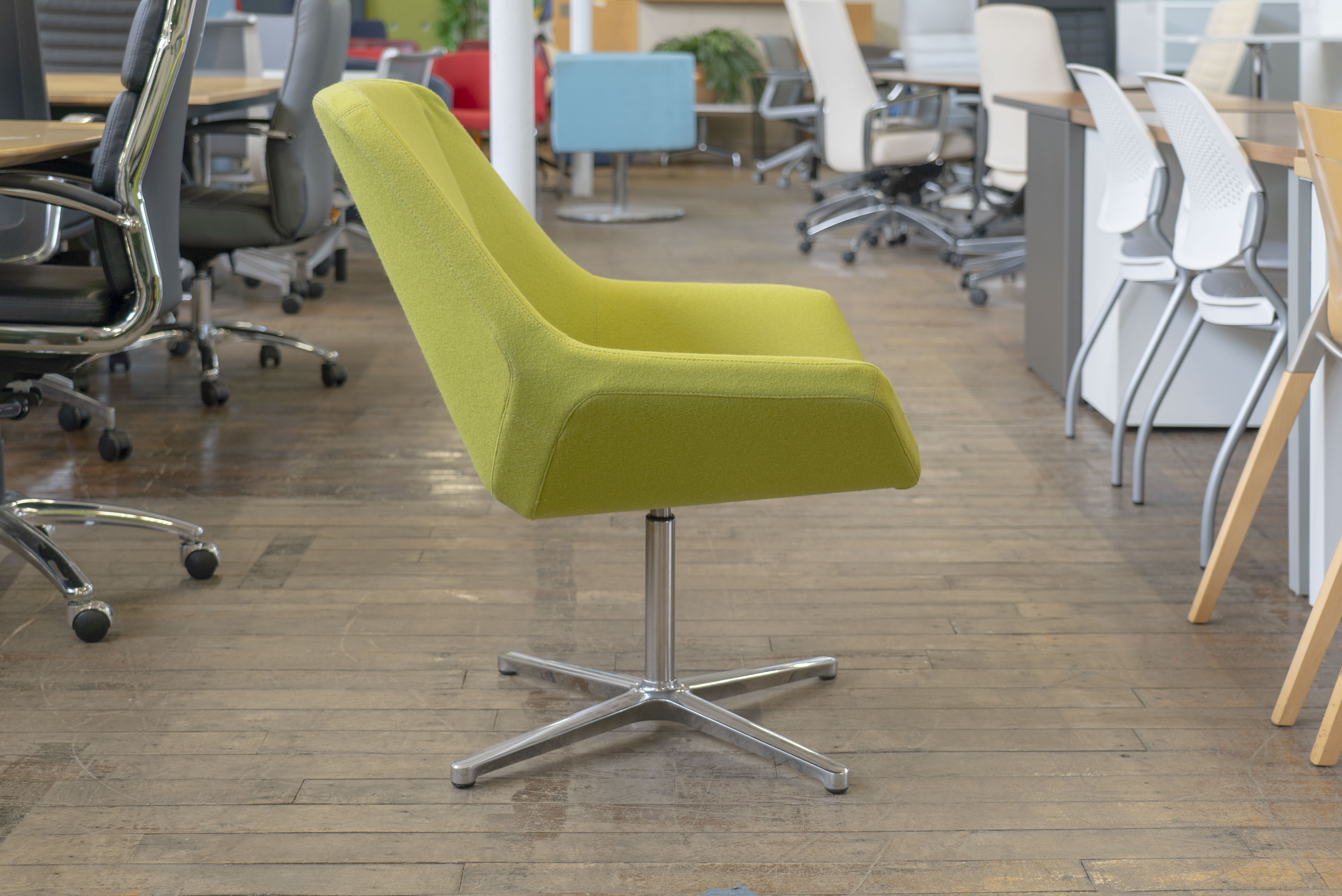 keilhauer-cahoots-swivel-chairs