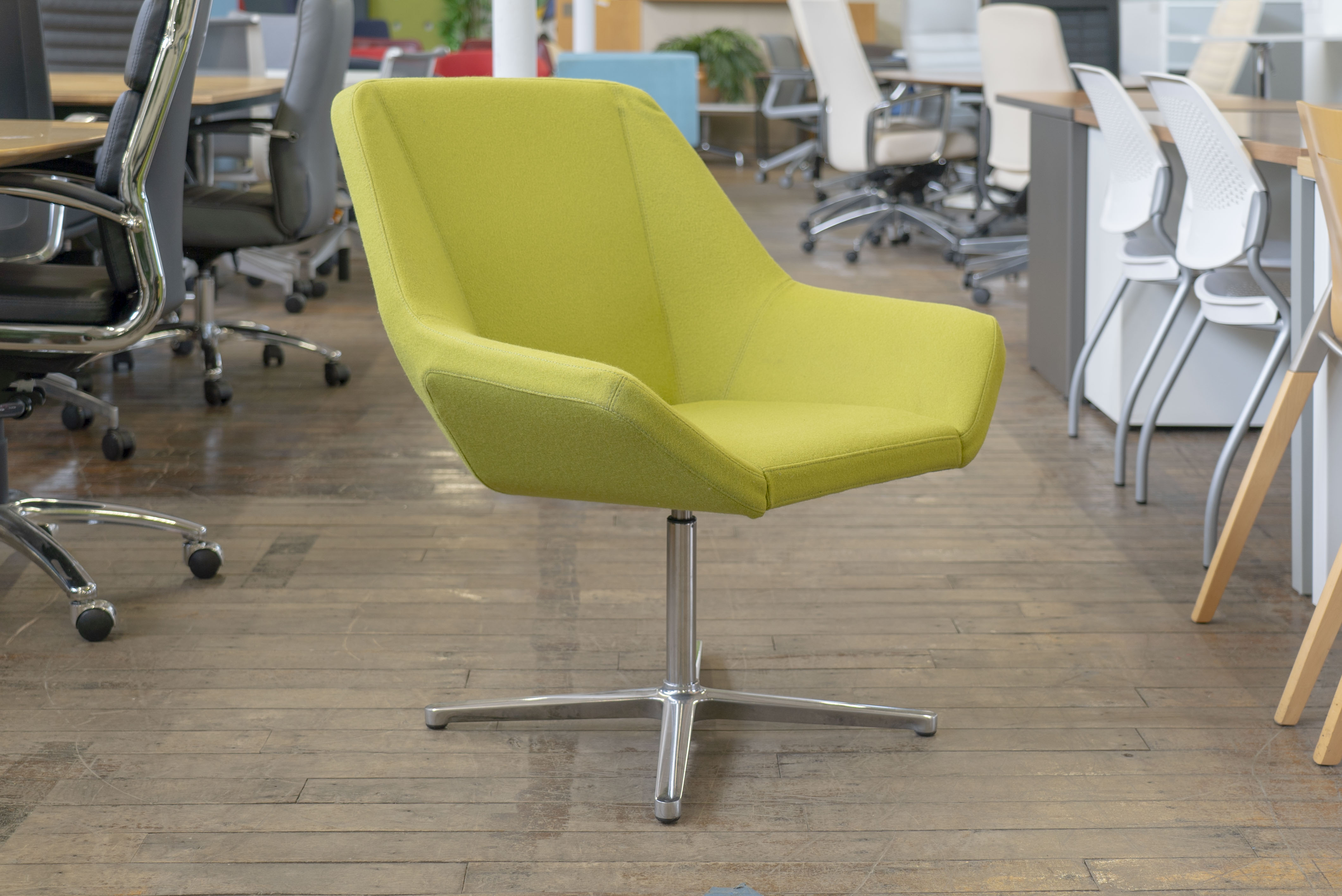 keilhauer-cahoots-swivel-chairs