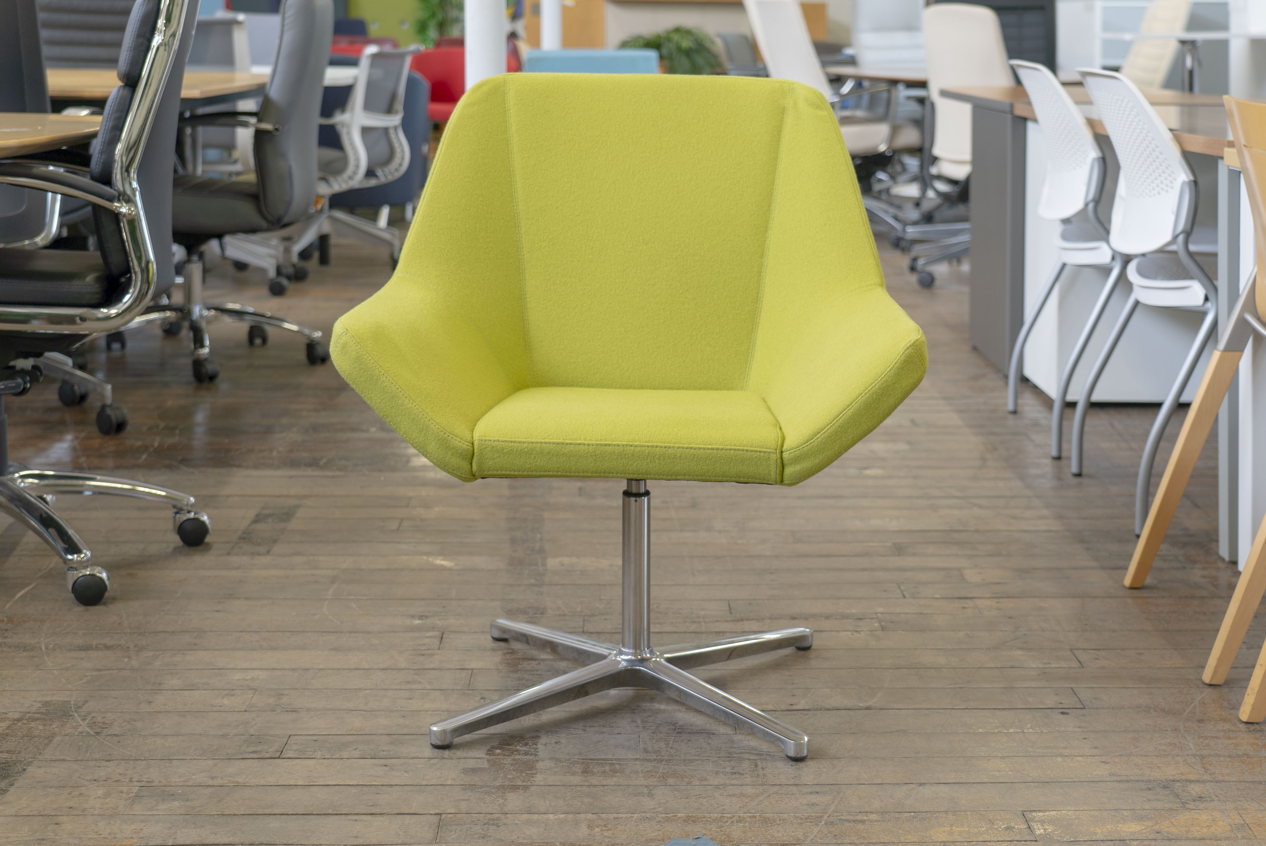 keilhauer-cahoots-swivel-chairs