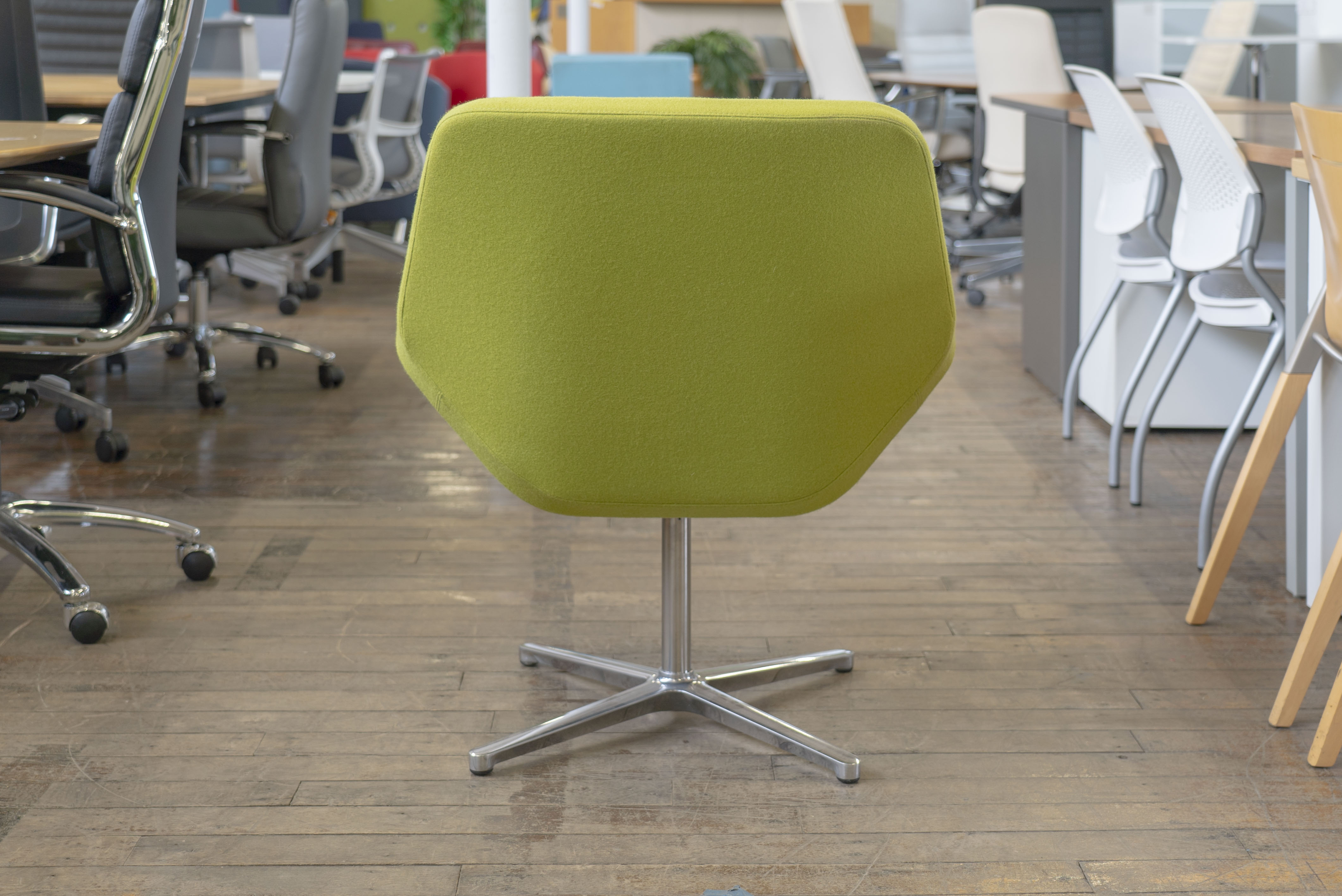 keilhauer-cahoots-swivel-chairs
