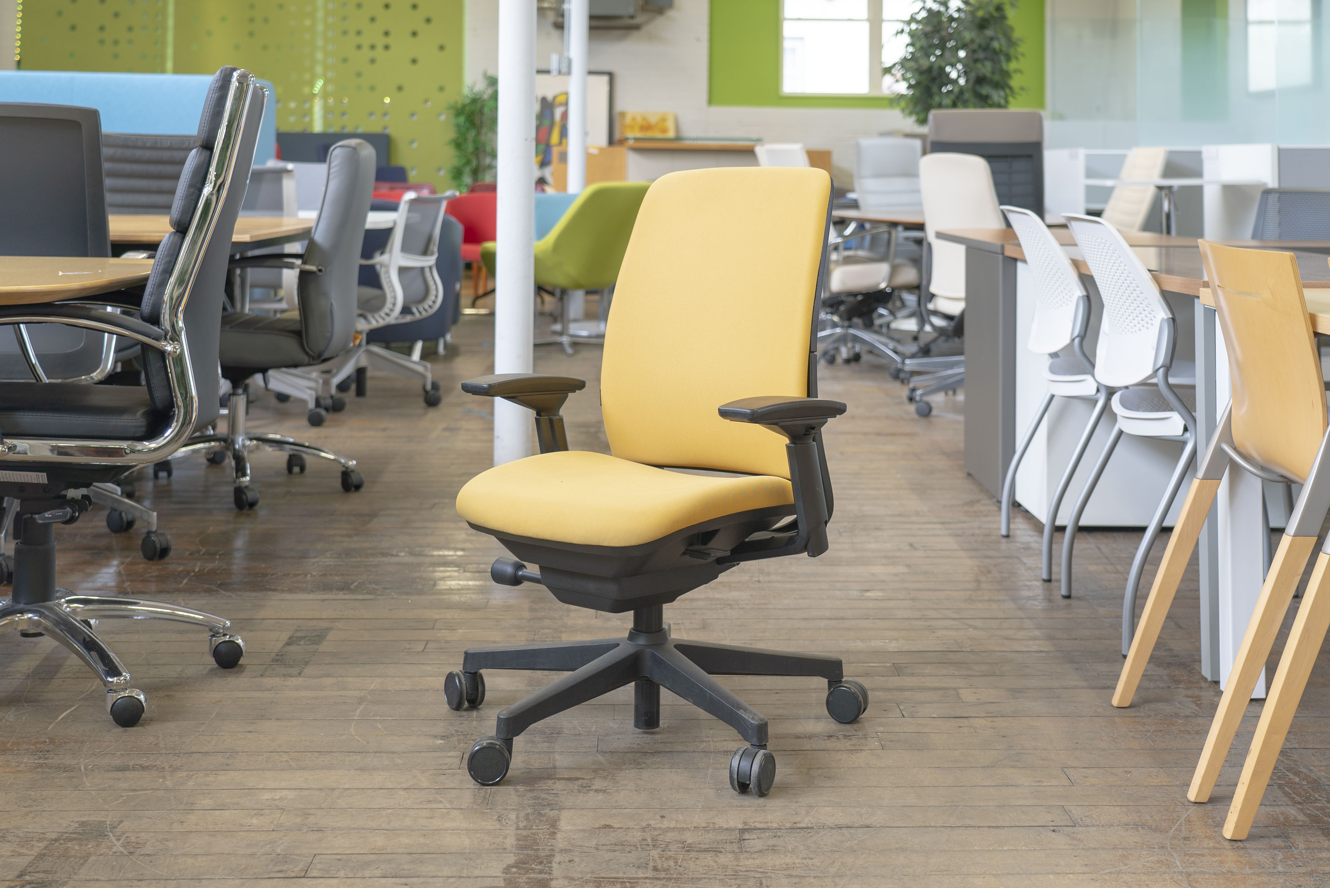 steelcase-amia-task-chairs