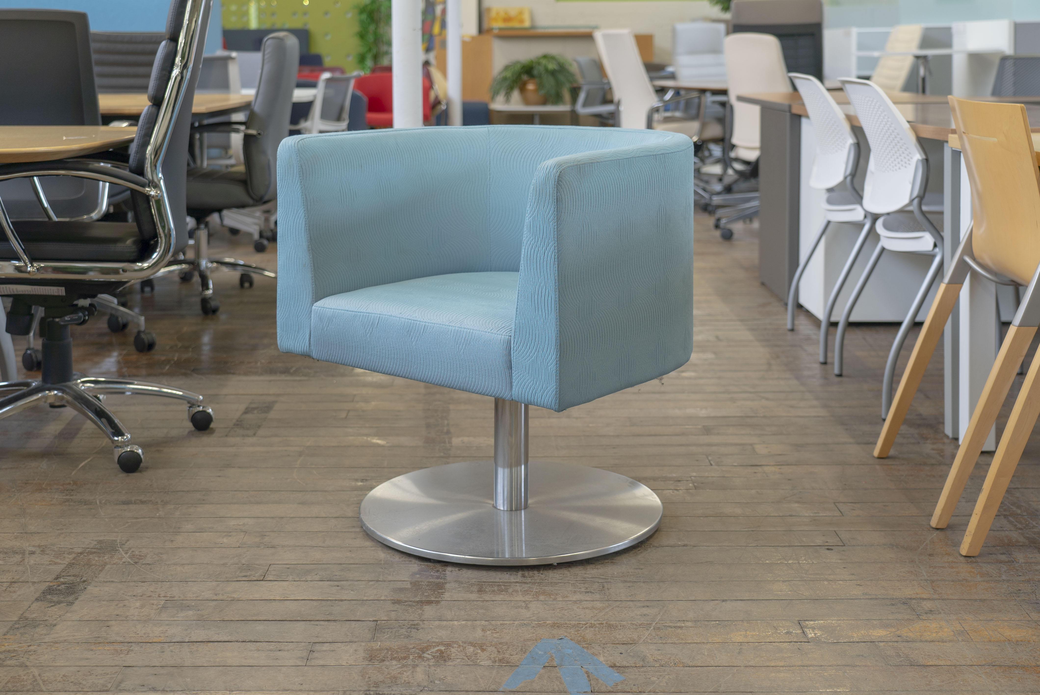 teknion-vignette-swivel-chairs