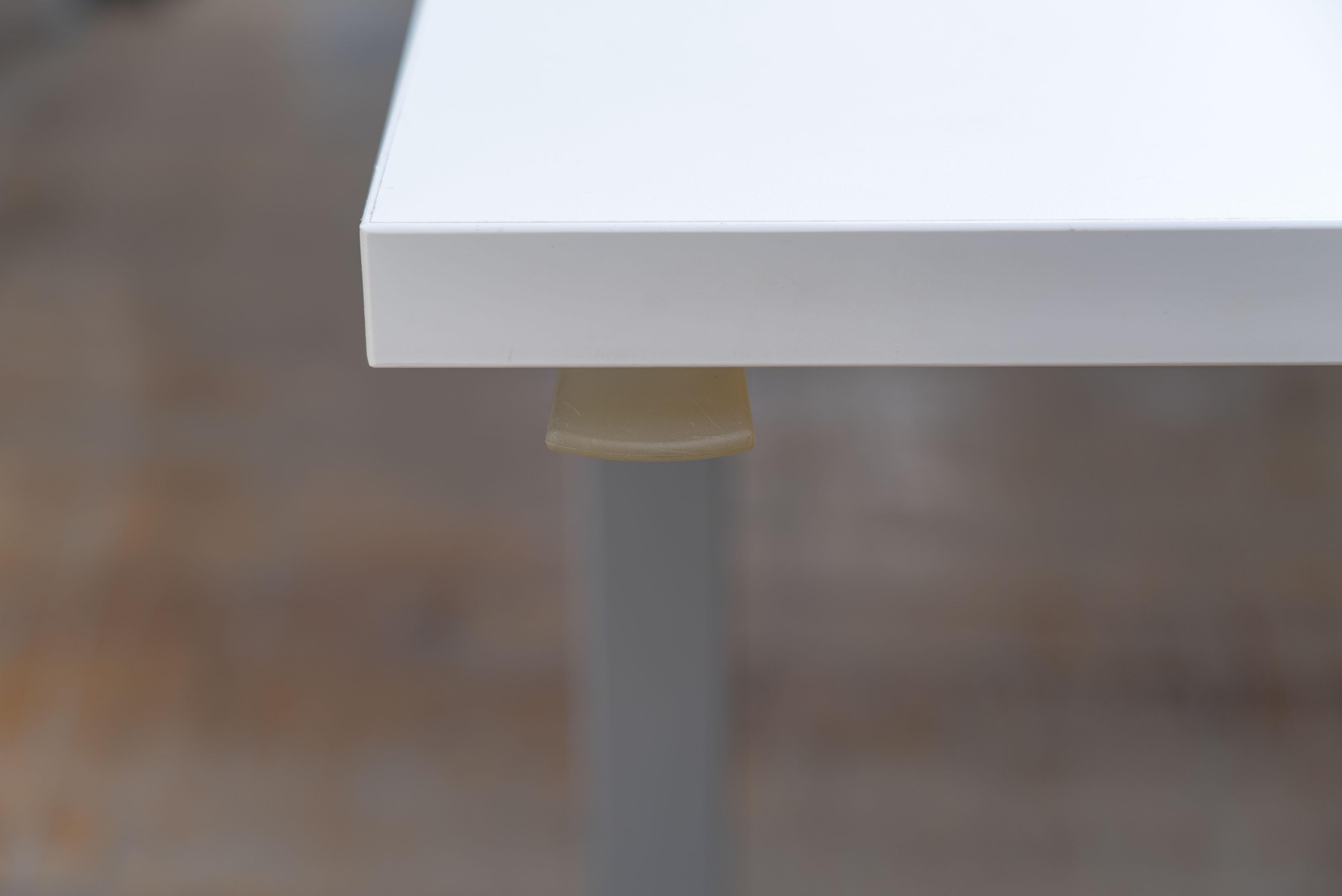 herman-miller-height-adjustable-desks