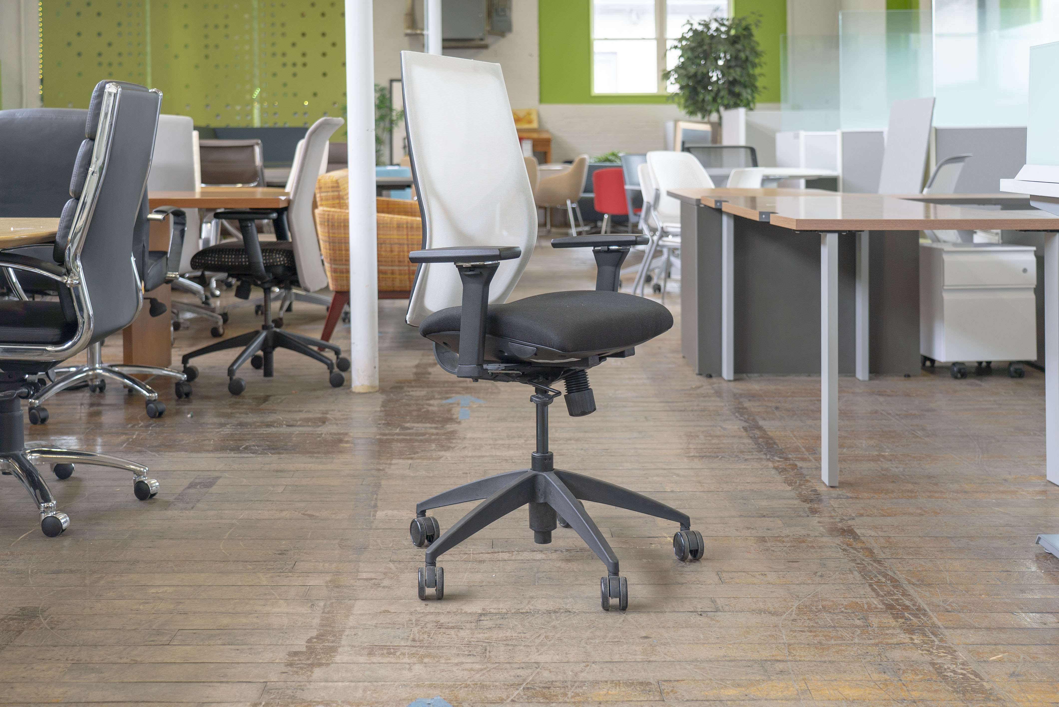 9to5-seating-vault-mesh-back-task-chairs