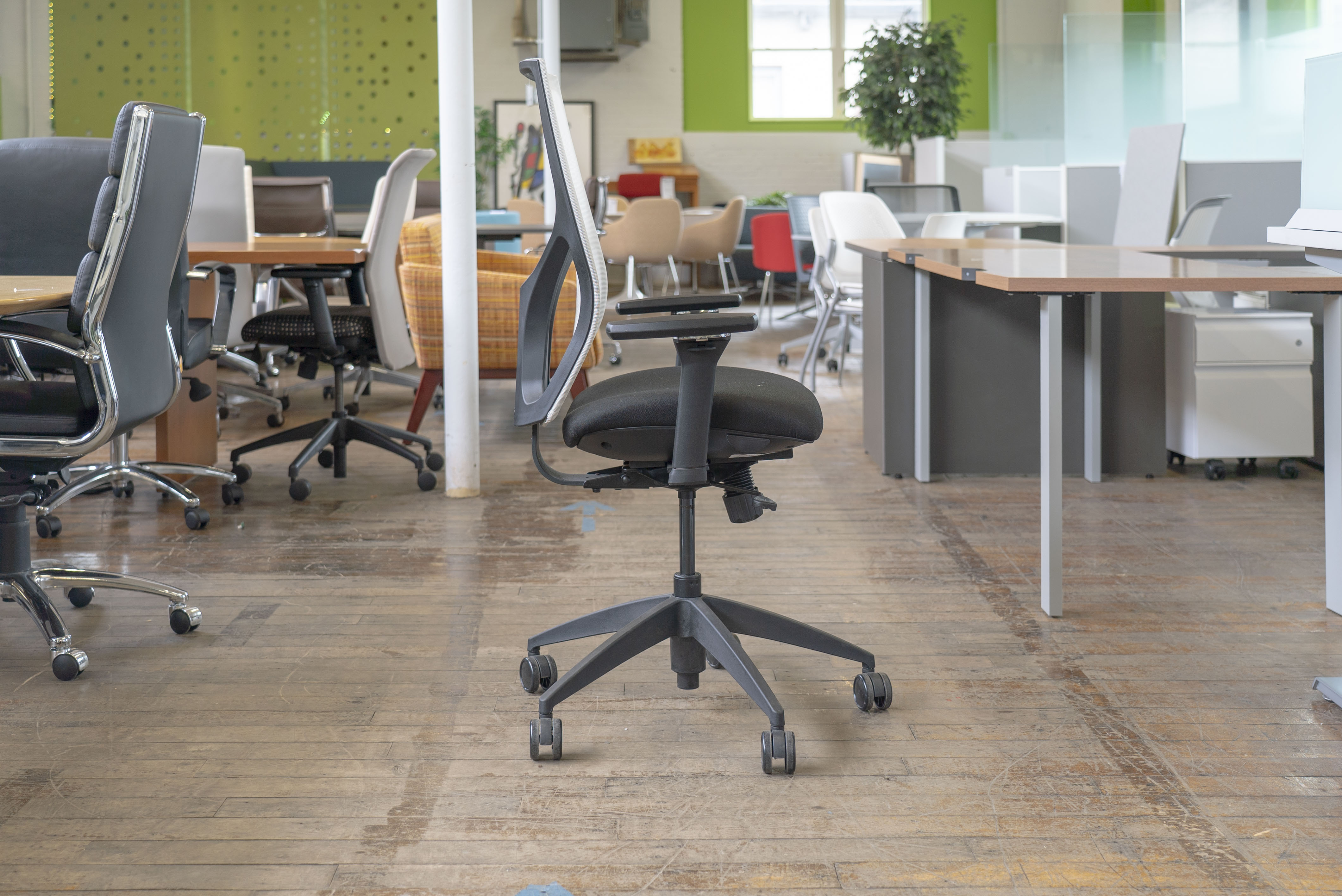 9to5-seating-vault-mesh-back-task-chairs