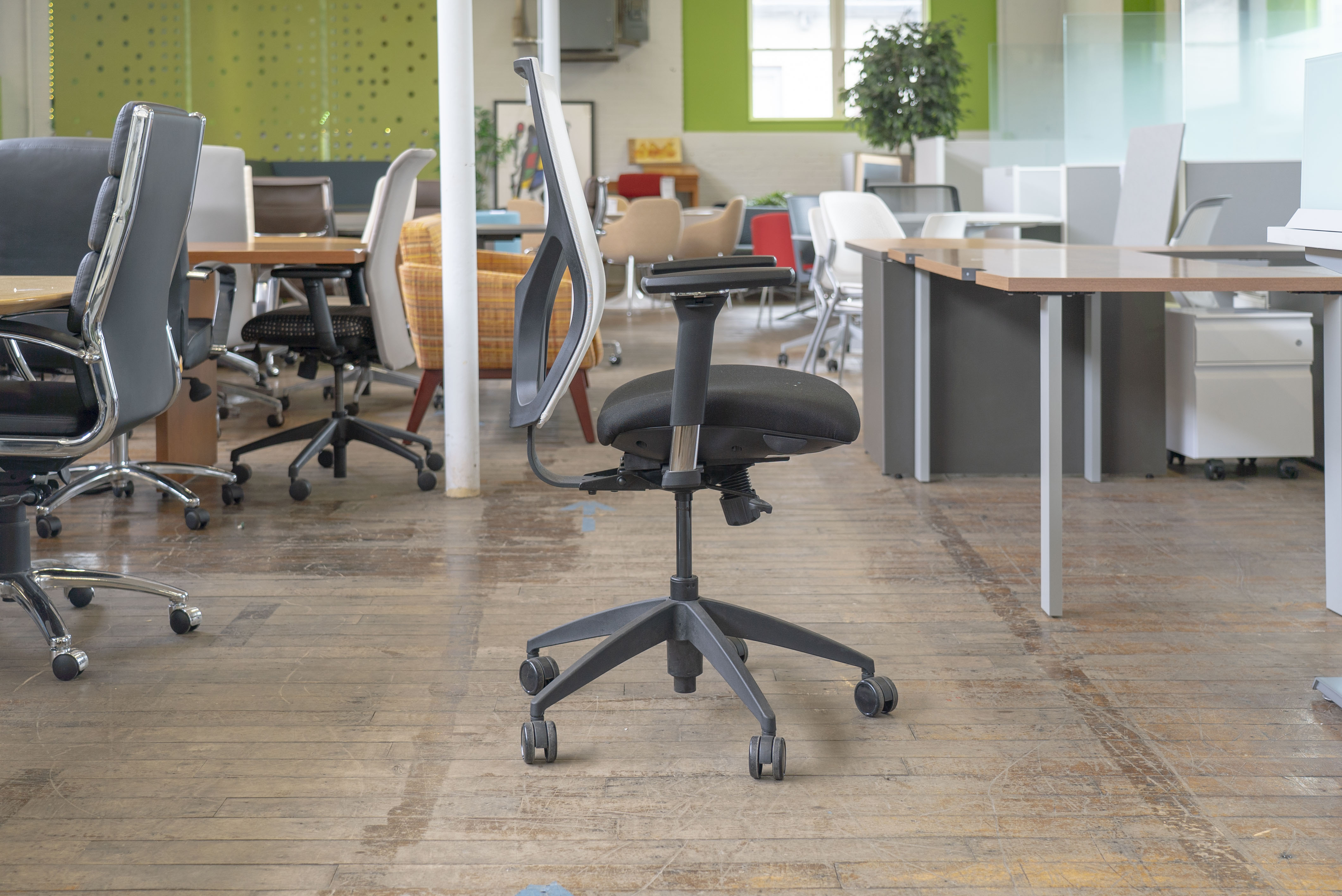 9to5-seating-vault-mesh-back-task-chairs