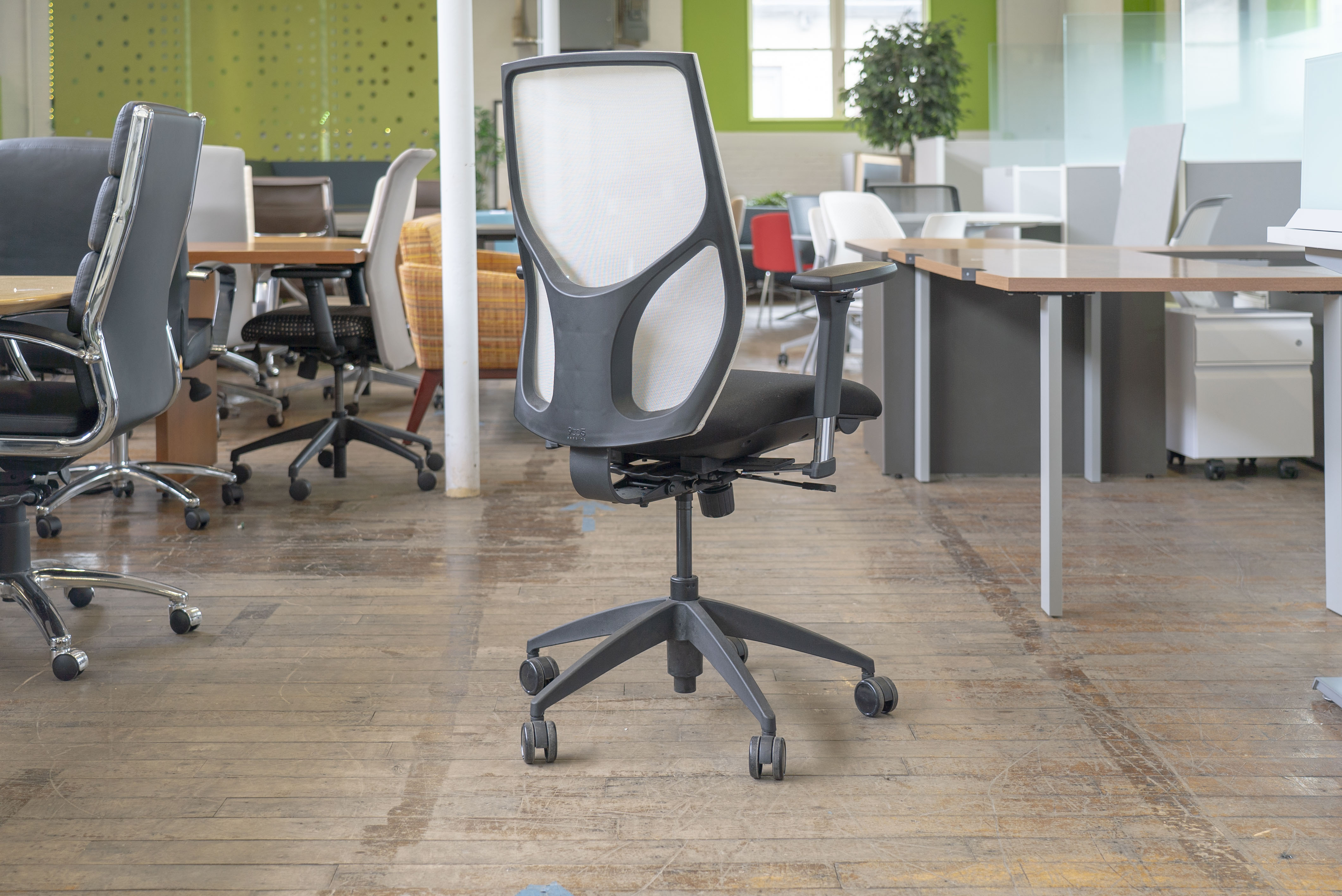 9to5-seating-vault-mesh-back-task-chairs