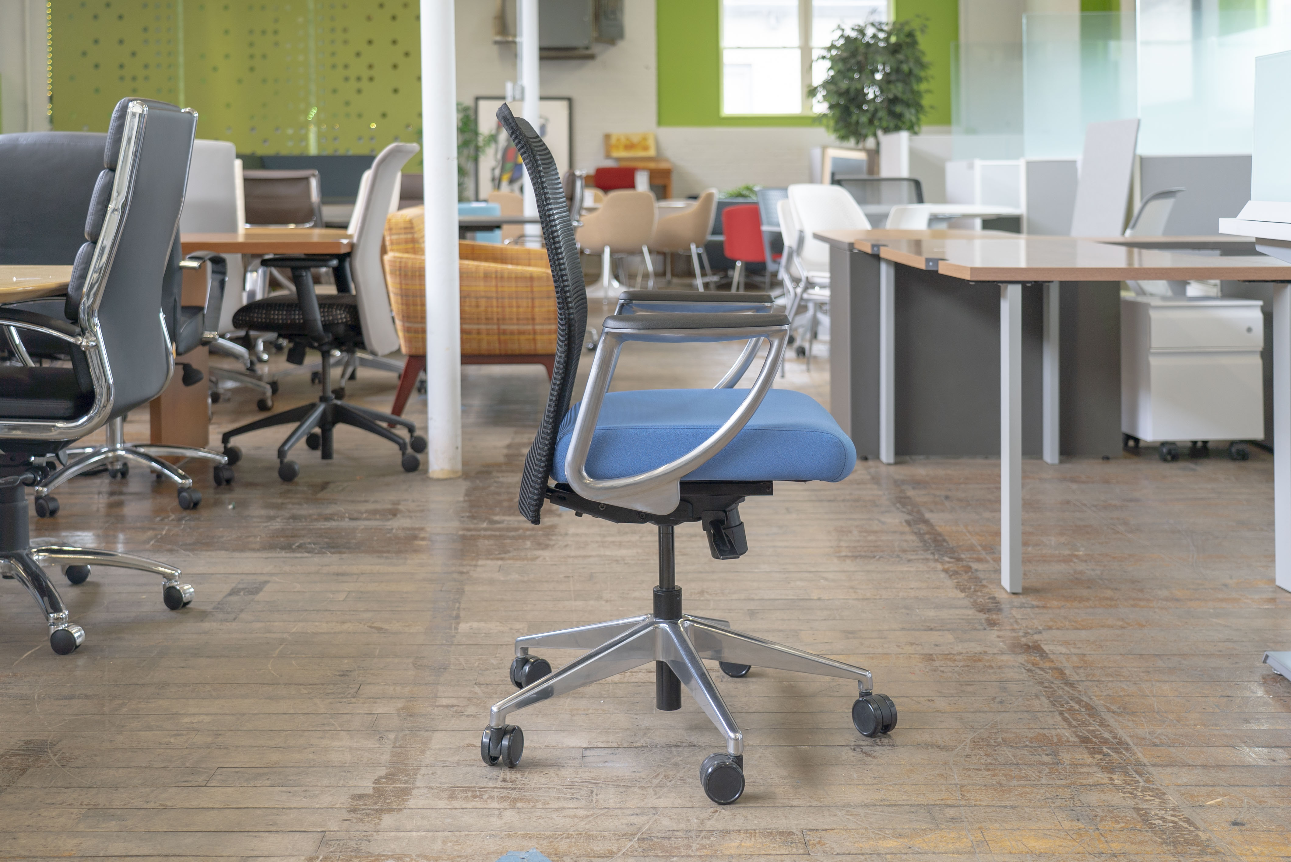 allseating-zip-mesh-back-conference-chairs