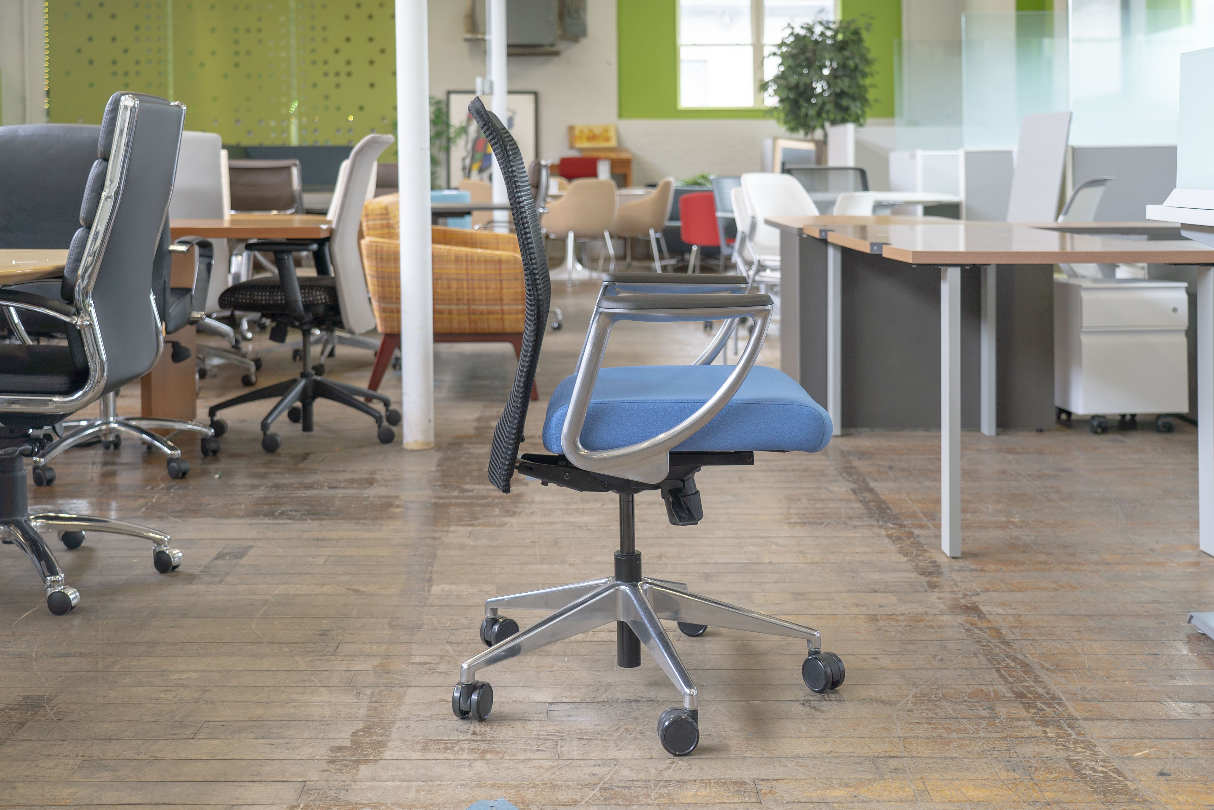 allseating-zip-mesh-back-conference-chairs
