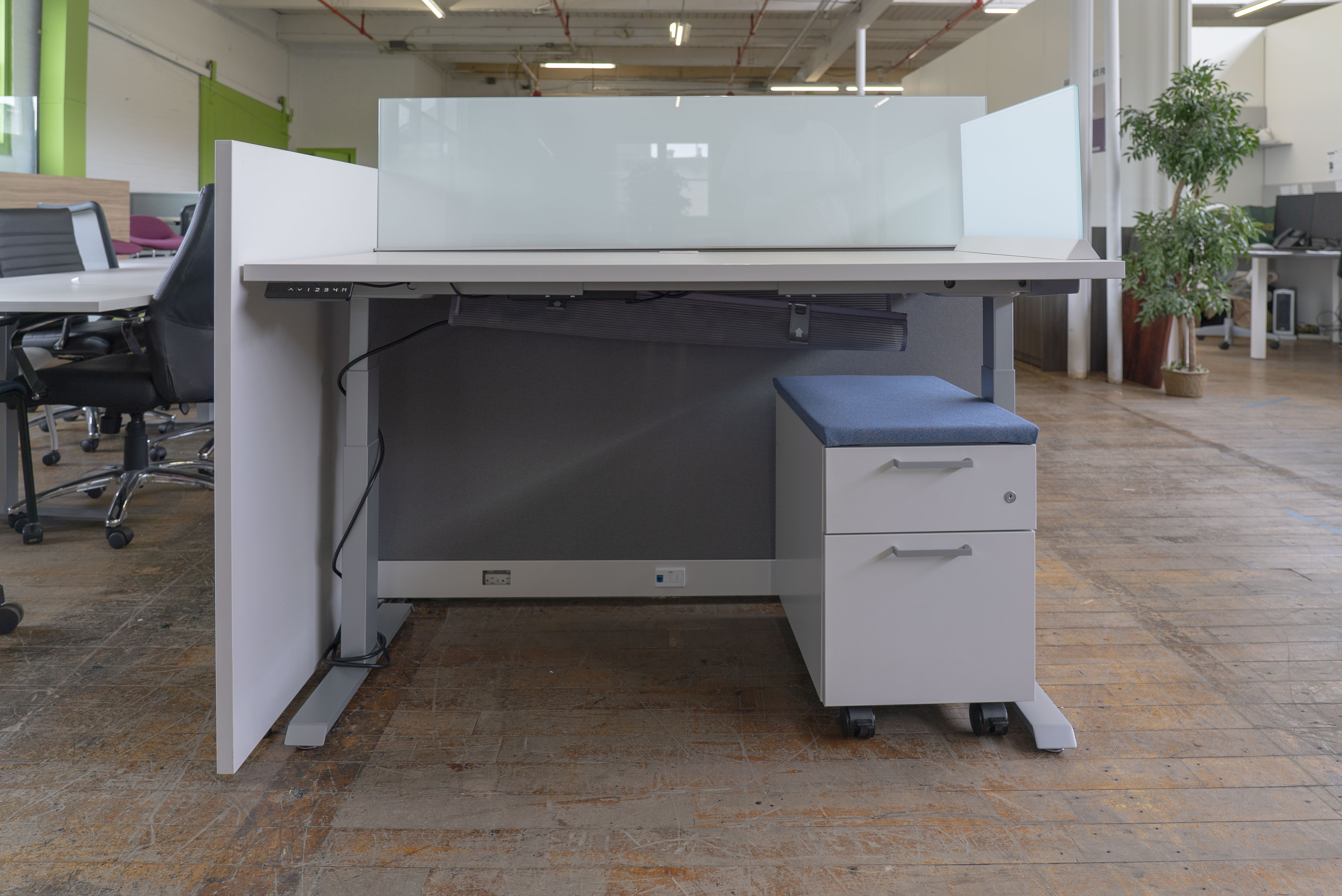 allsteel-mural-benching-6-workstation-pods