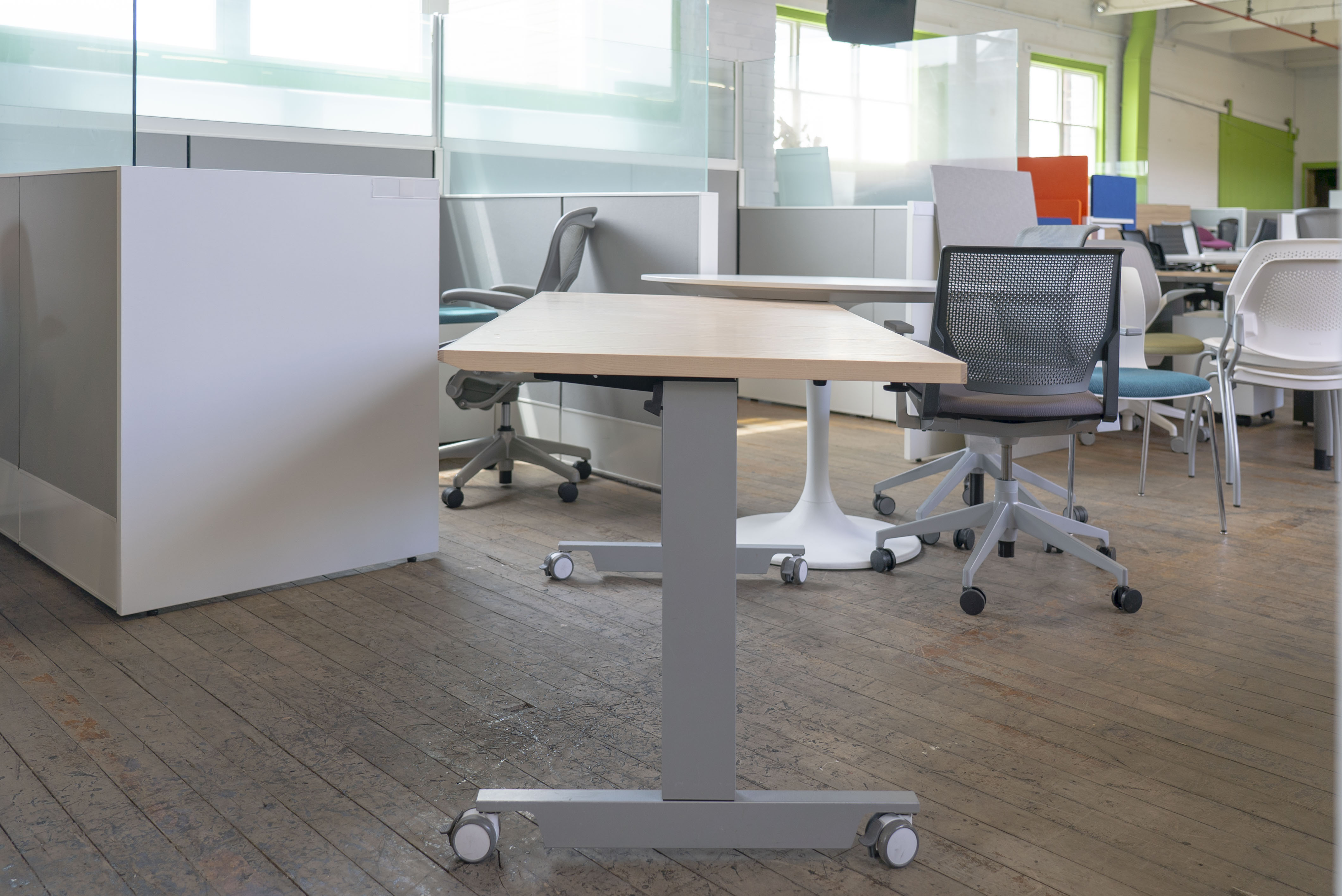 nucraft-fleet-60-x-30-flip-top-training-tables