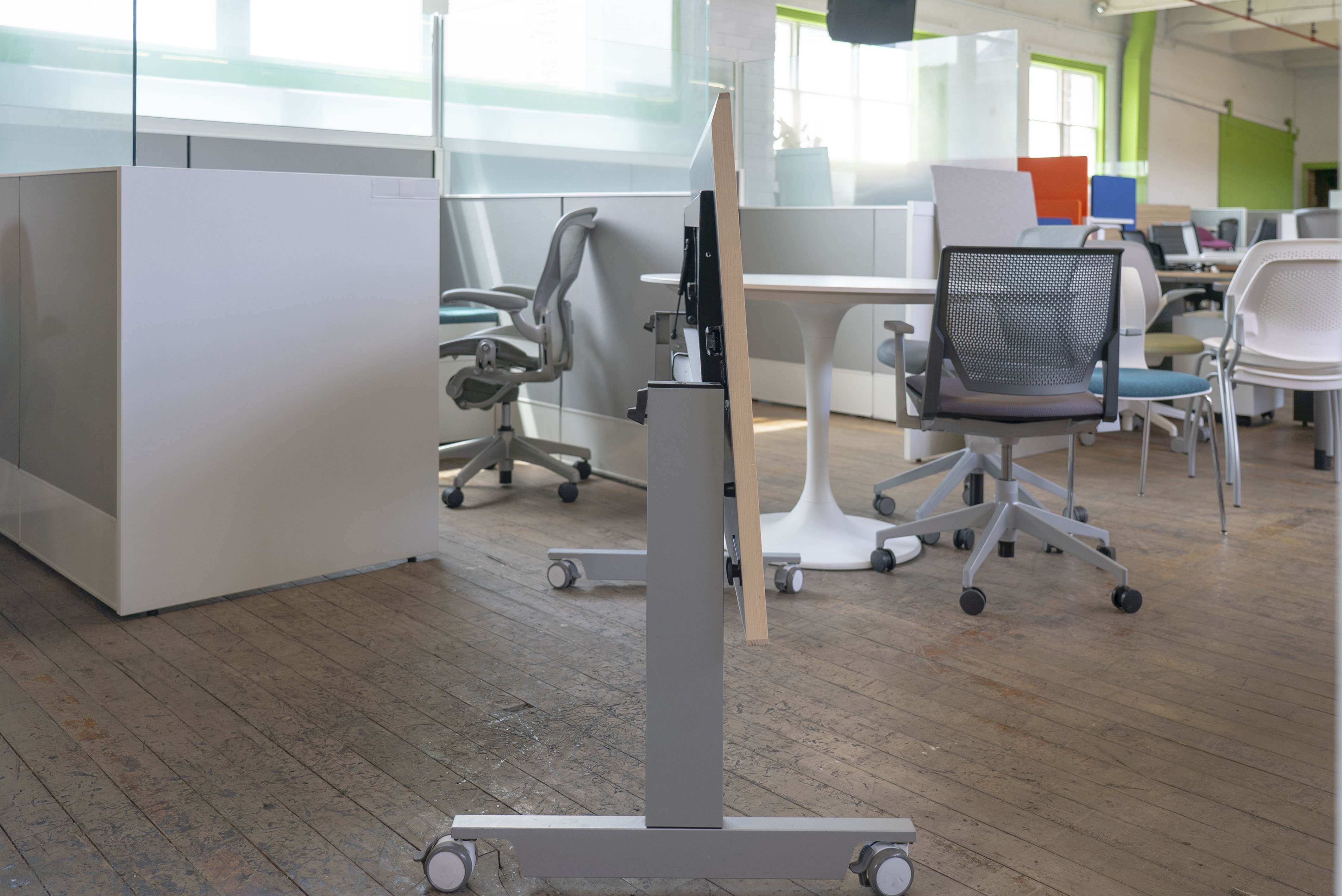nucraft-fleet-60-x-30-flip-top-training-tables